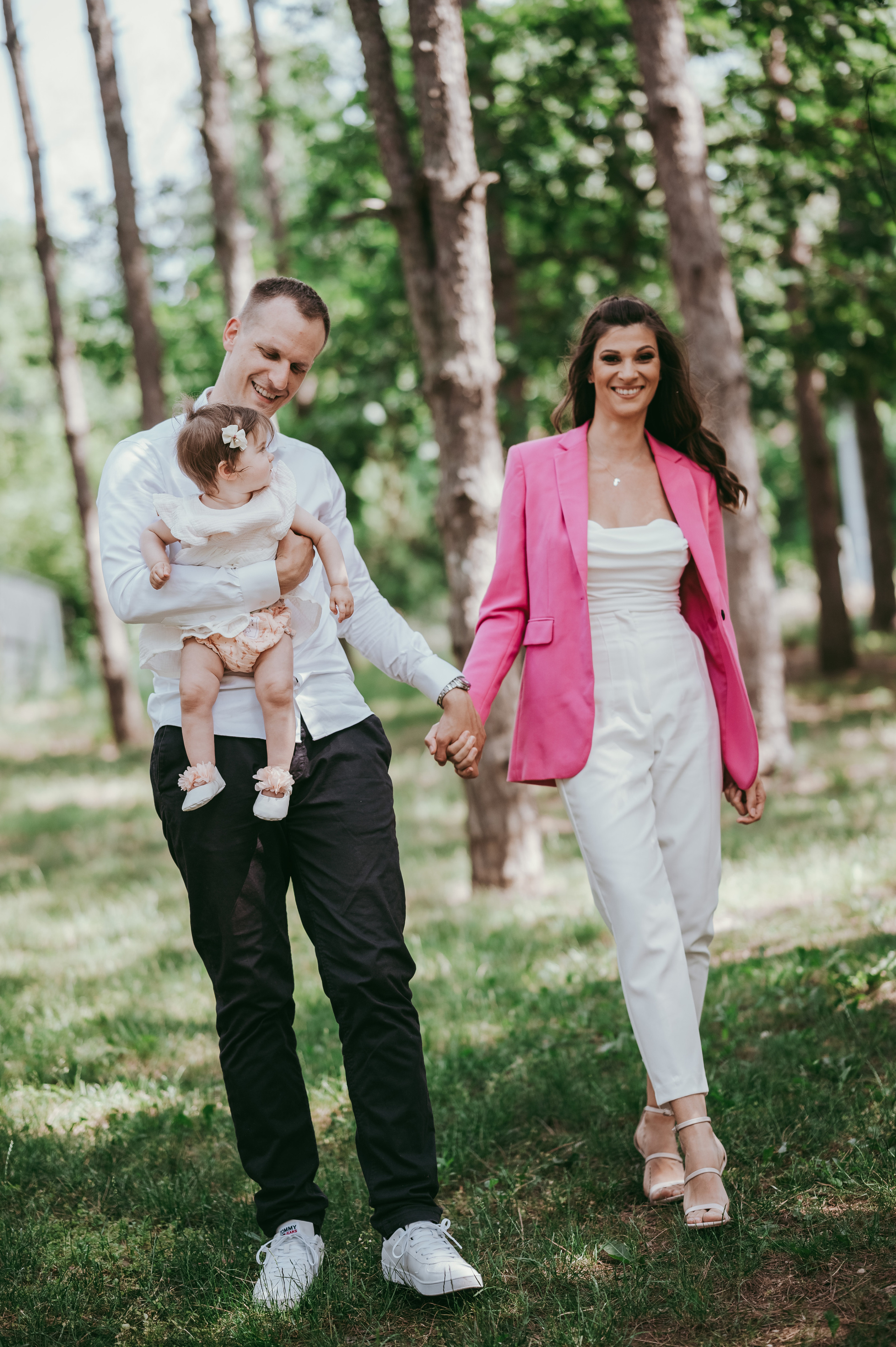 Mila / krstenje. Deciji i porodicni fotograf u Beogradu Oksana Skendzic