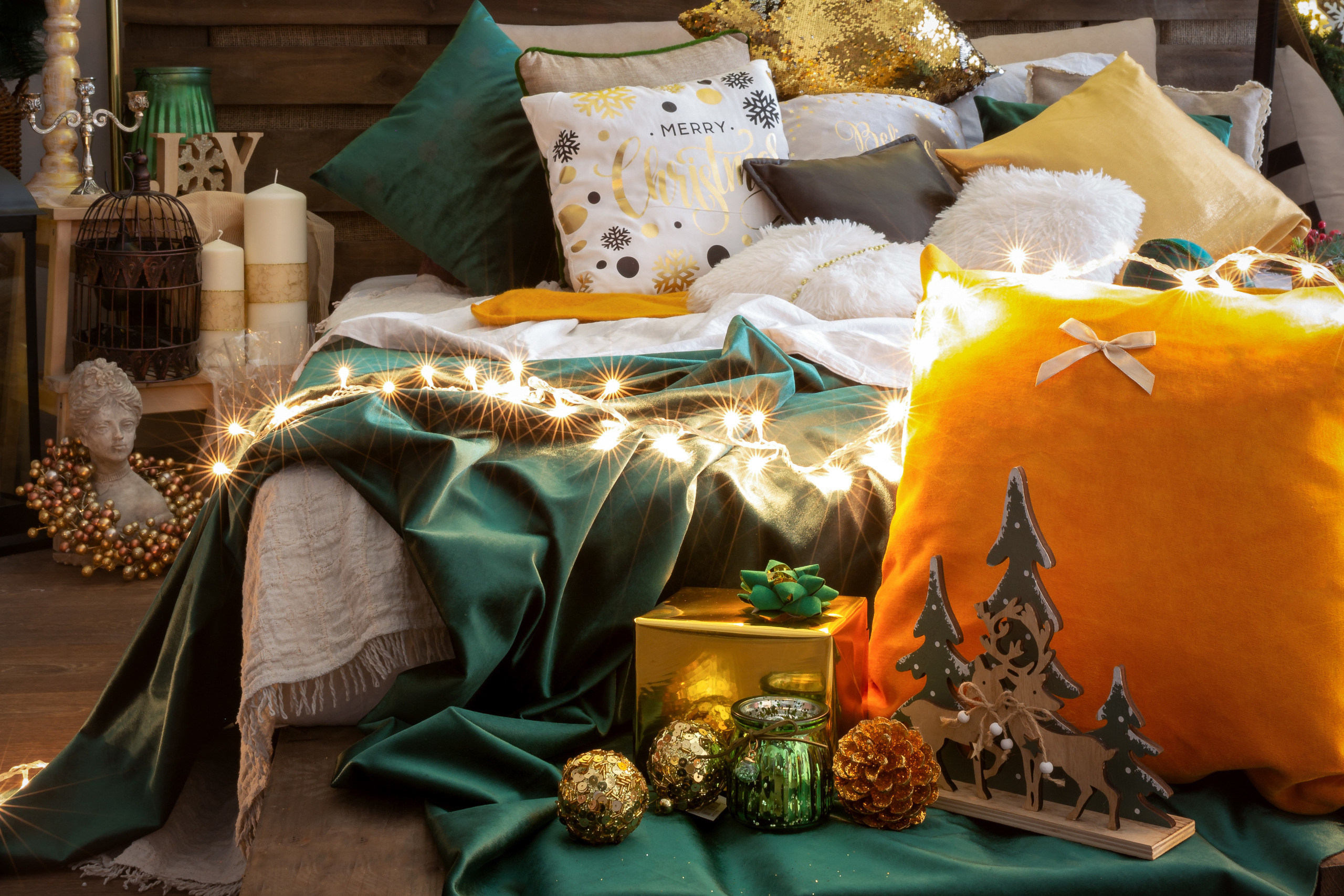 Коледни фотосесии в студио с декори. Фотограф Бургас. Фотосесии в студио и на открито, портрети, заснемане