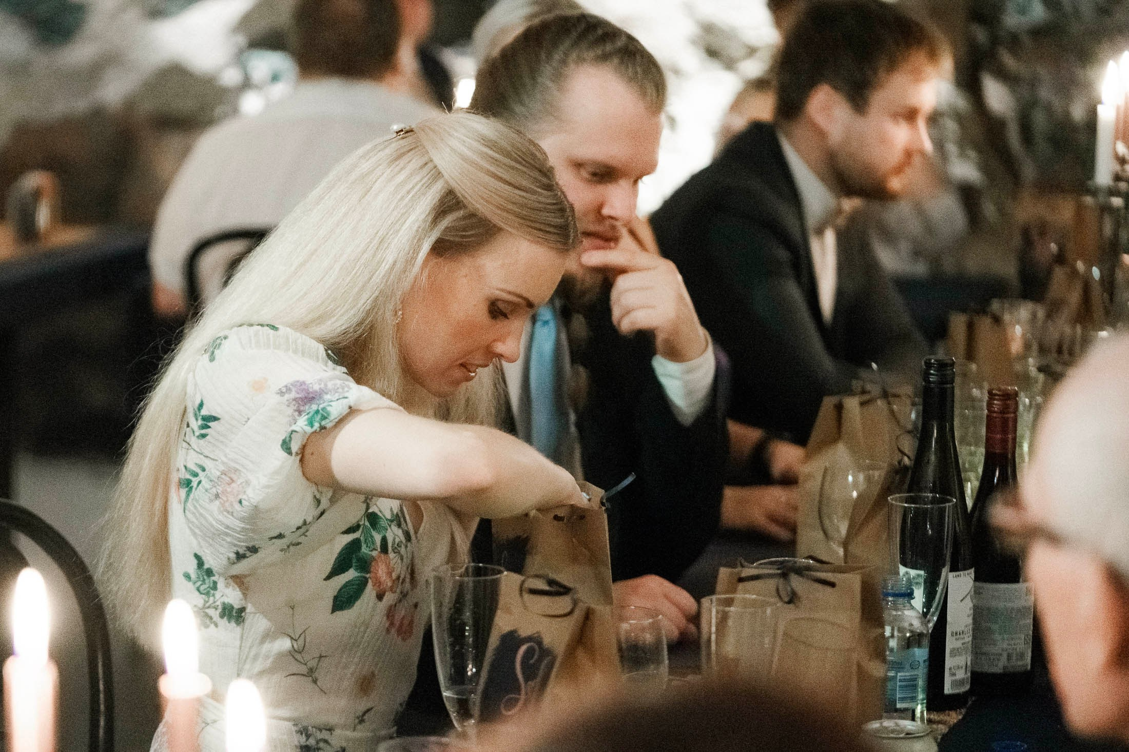 S&J, hääkuvaus Porvoon Tuomiokirkko ja Levinin kellari