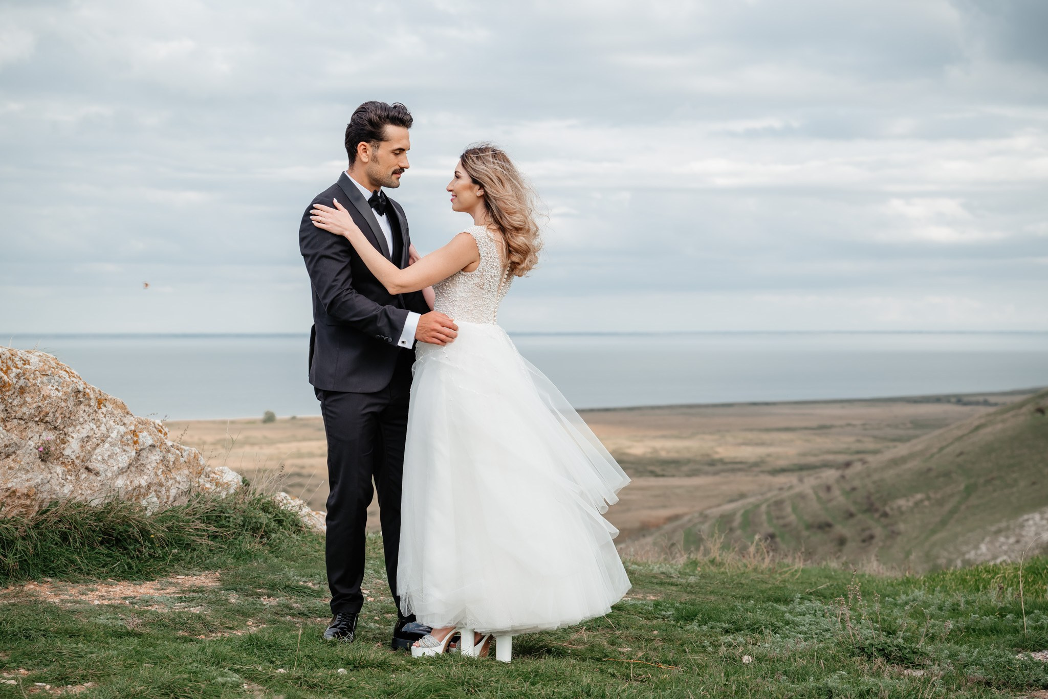 Alexandra & Robert. Www.besttalesstudio.com