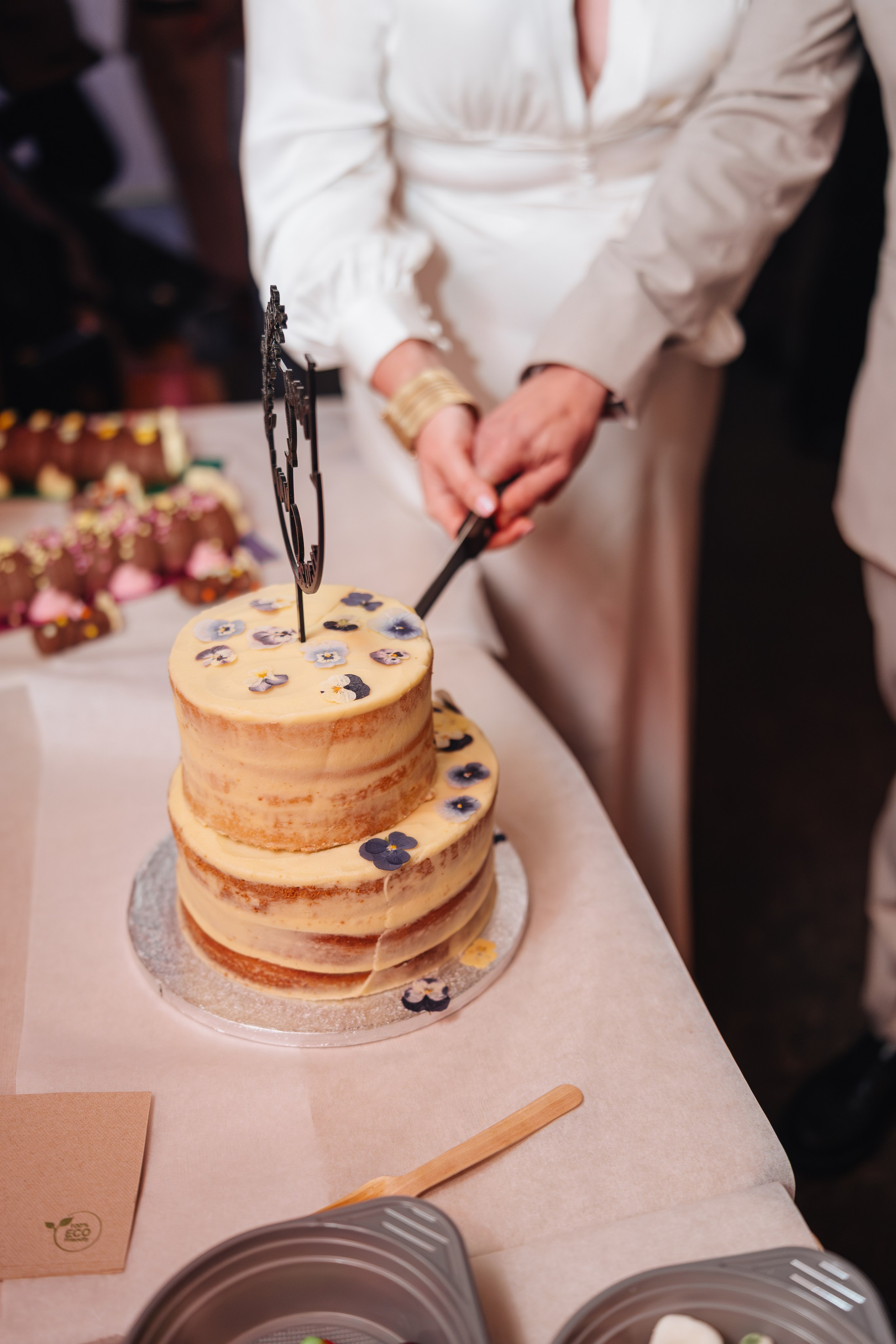 Irene and Juan. Wedding and family photographer in London