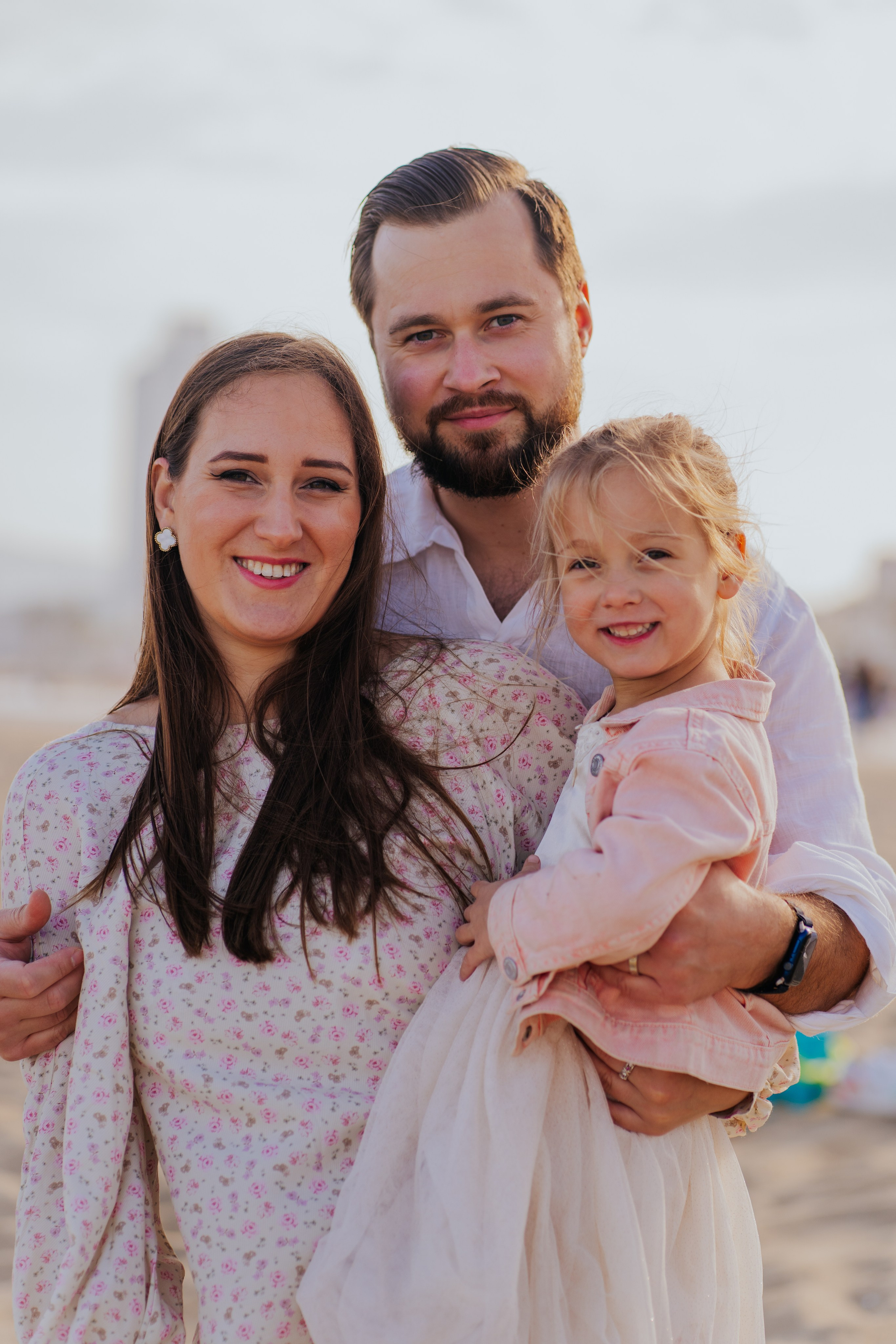 Barcelona Family Photoshoot — Family Photographer in Barcelona. DiaFoto — Wow Photographer in Barcelona | Premium Barcelona Photoshoot Experience