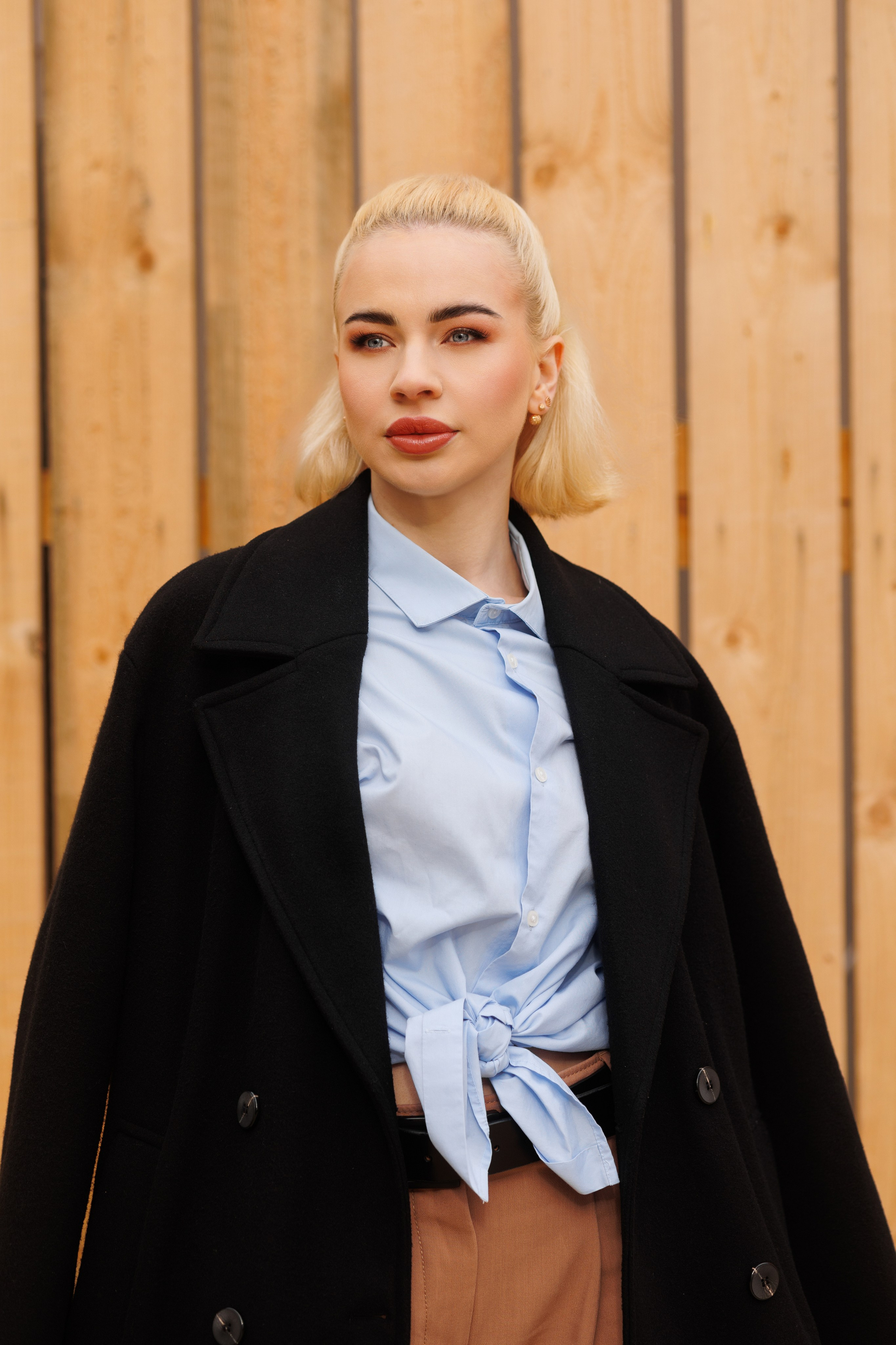 Model (JULIA). Eni’s Photo