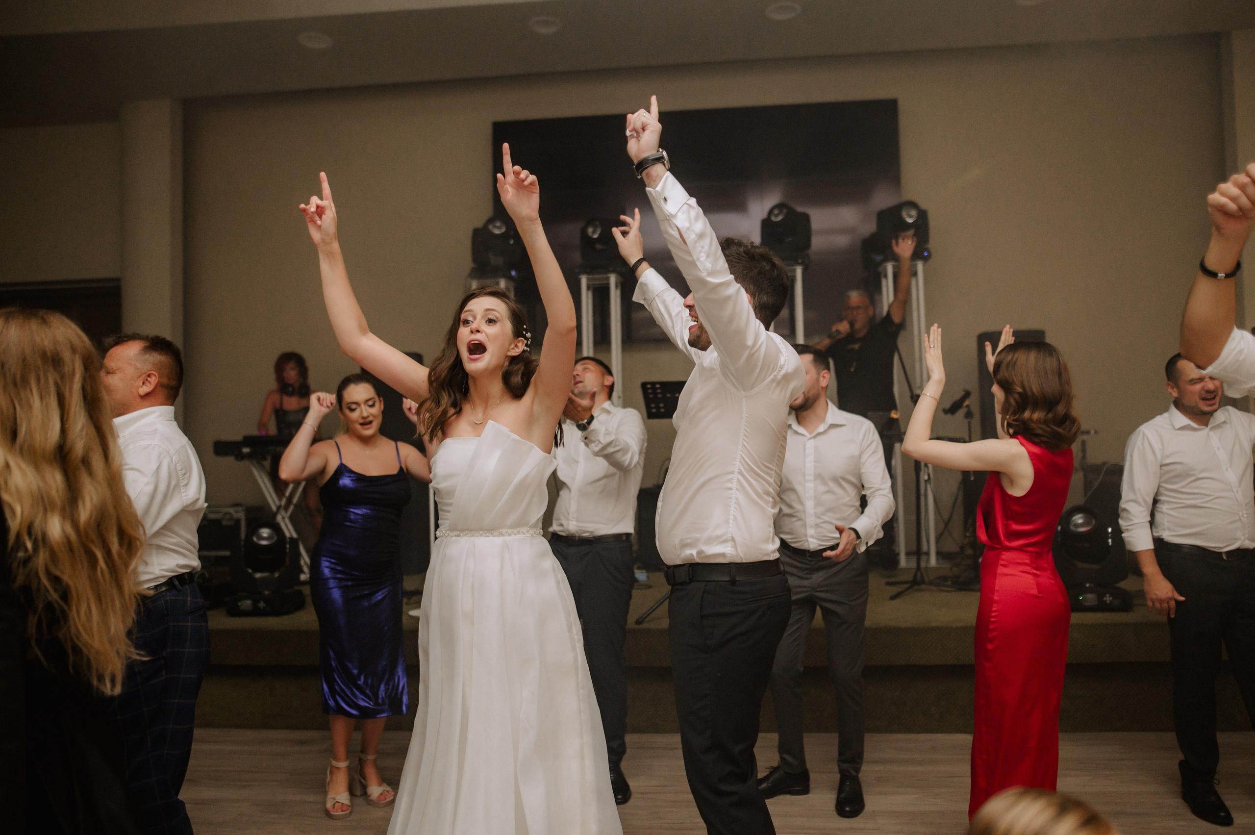 Servicii foto video profesionale pentru evenimentul tau. Proud Vision Weddings | Wedding Photography & Film — Servicii profesionale Foto Video Nunta Iasi