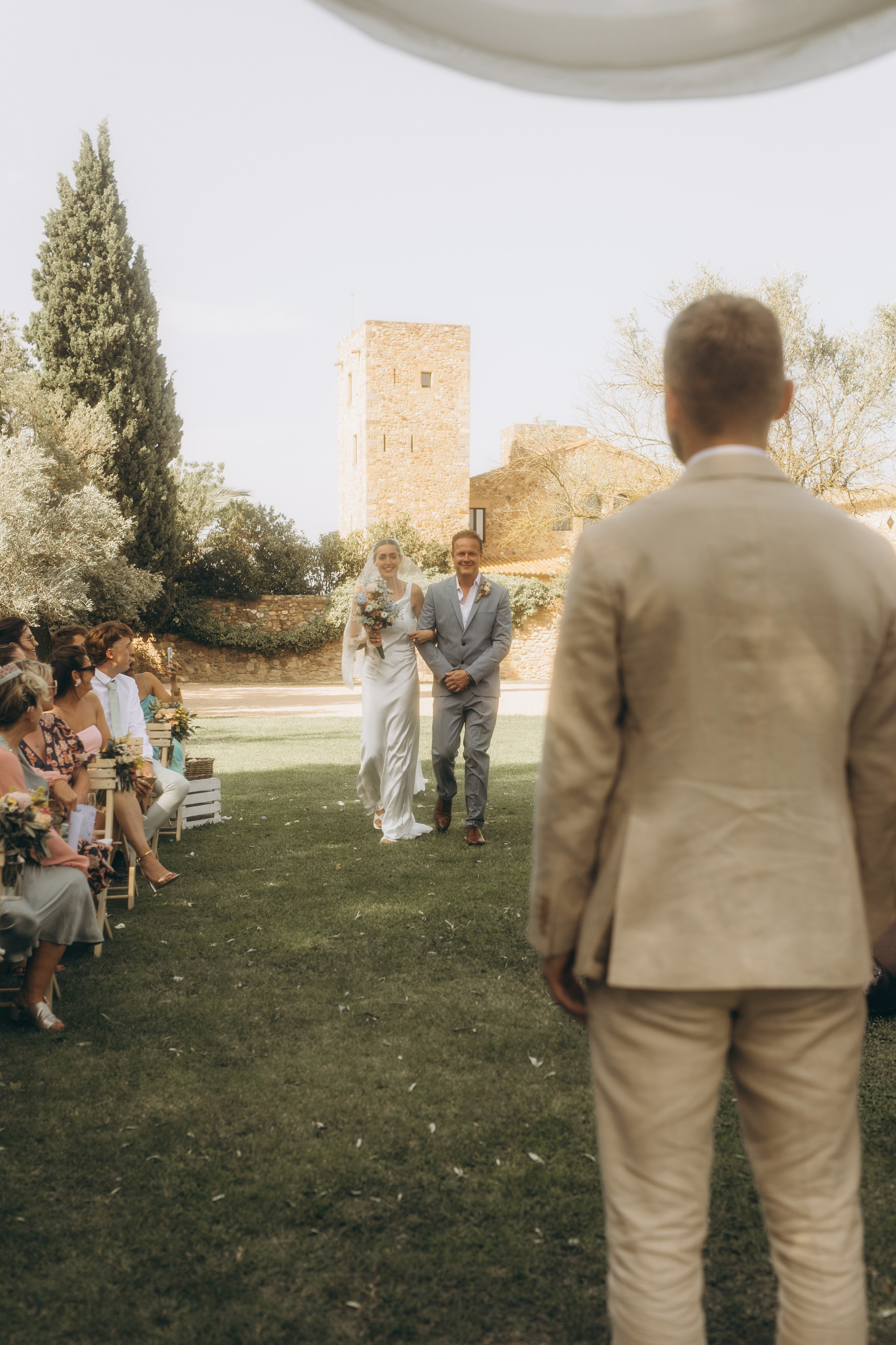 Lauren & Jamie. Hotel Castell d’Emporda. Paola wedding photographer / videographer in Barcelona