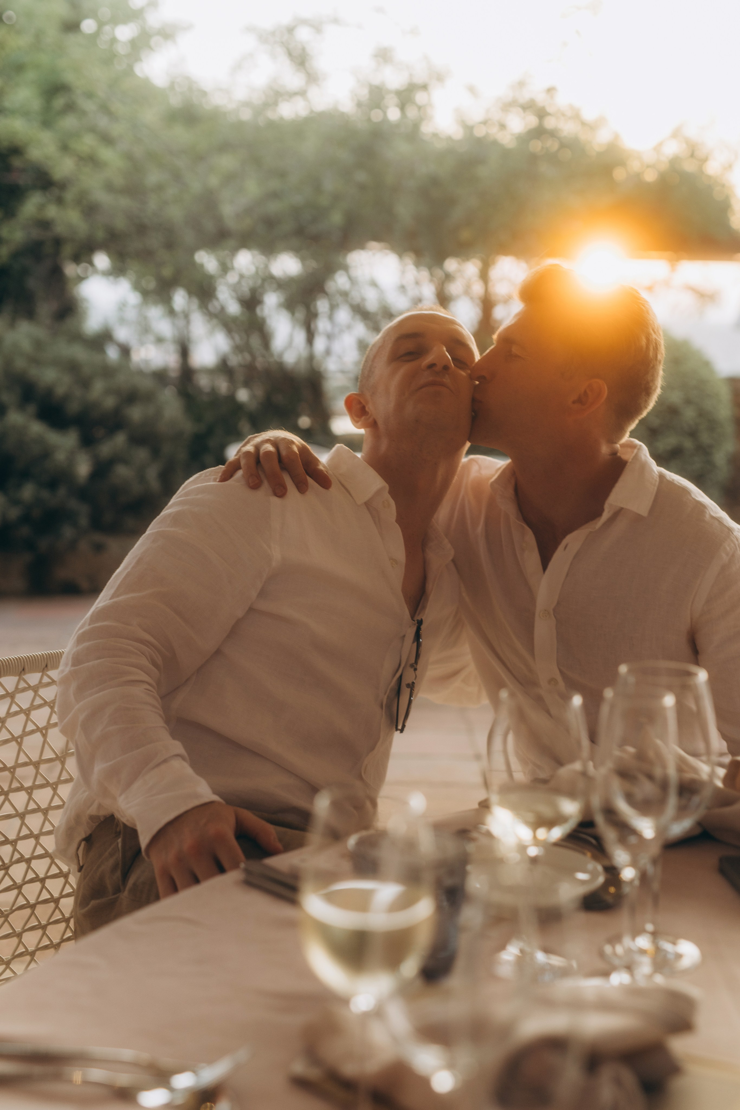 Lauren & Jamie. Hotel Castell d’Emporda. Paola wedding photographer / videographer in Barcelona