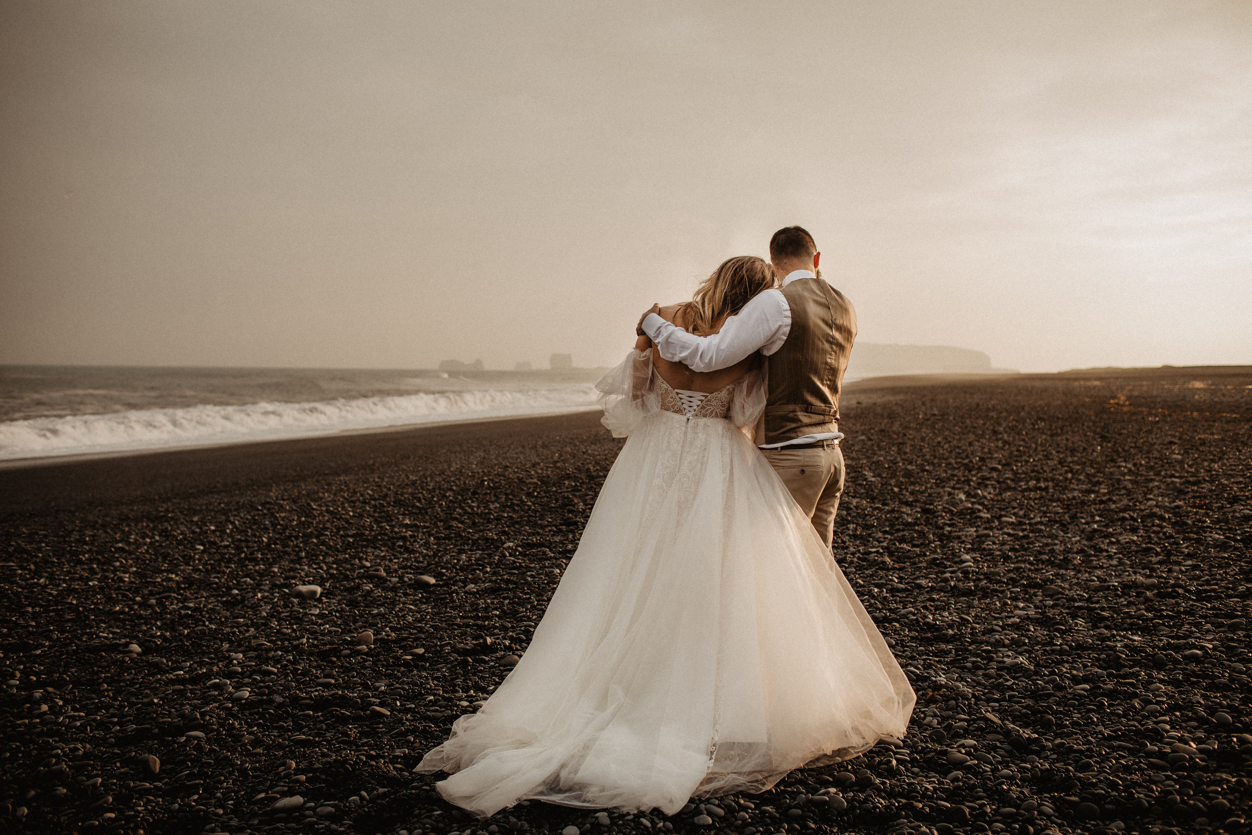 Vow exchanging ceremony in Iceland | Elopement in South Iceland. Iceland elopement photographer & videographer