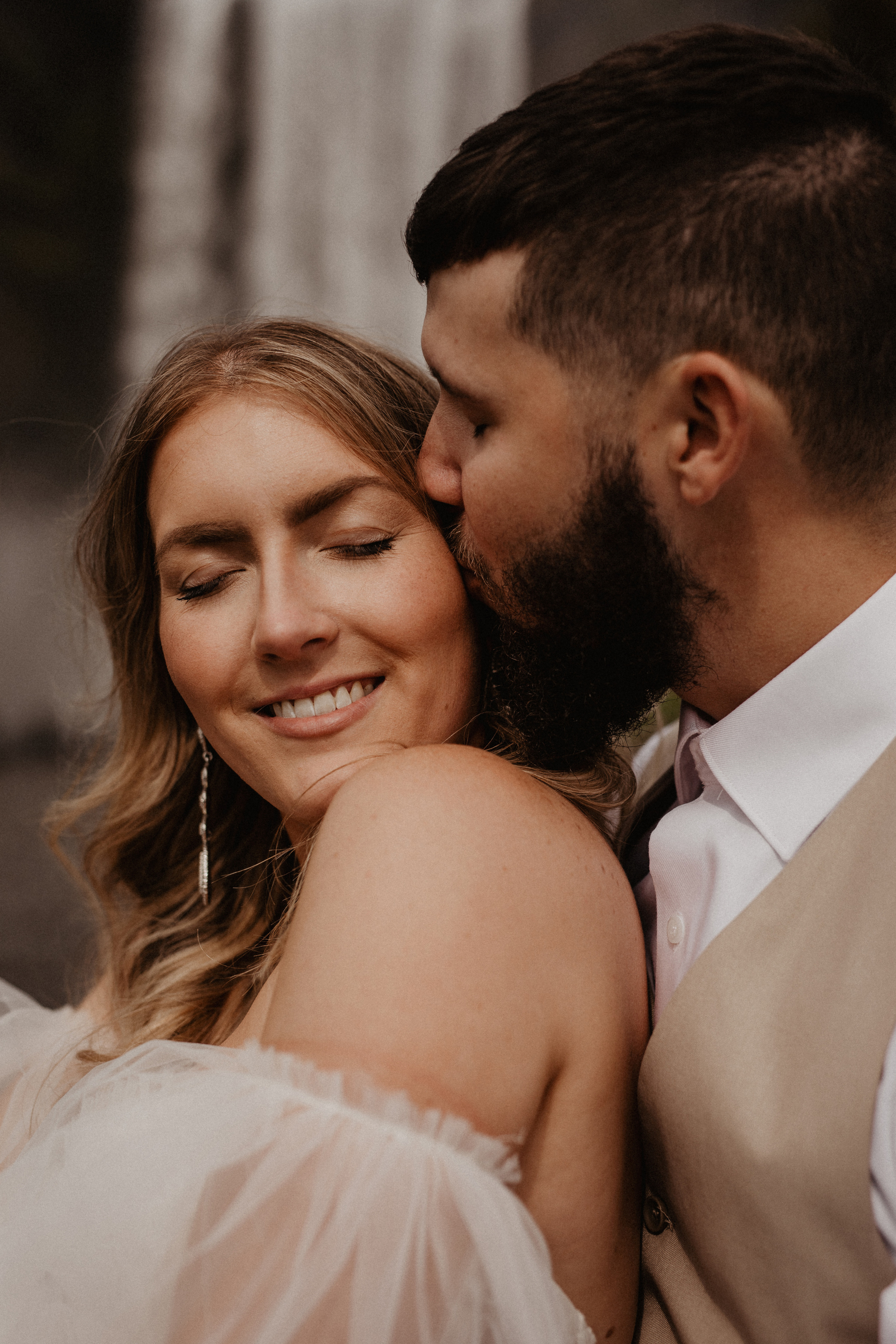 Vow exchanging ceremony in Iceland | Elopement in South Iceland. Iceland elopement photographer & videographer