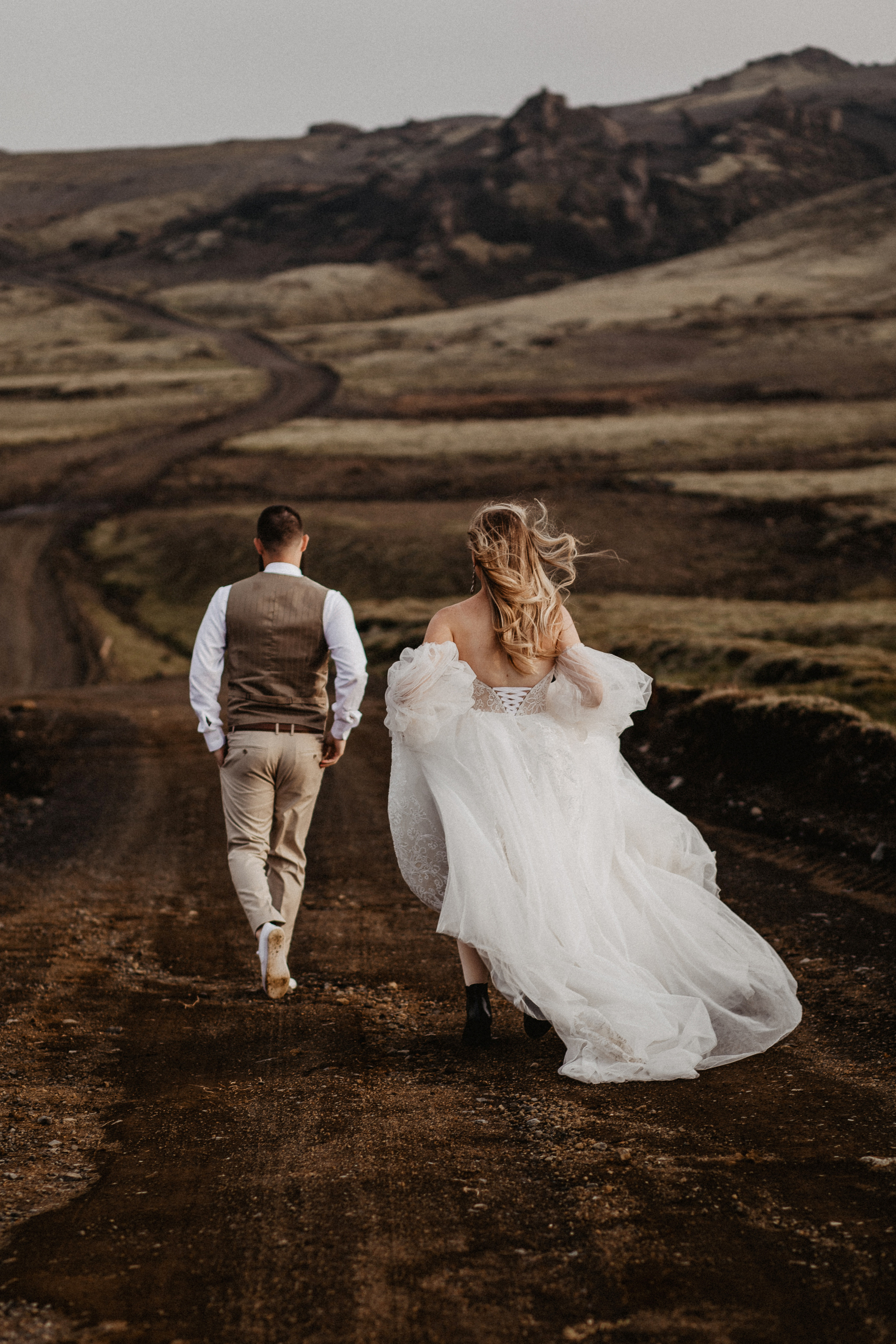 Vow exchanging ceremony in Iceland | Elopement in South Iceland. Iceland elopement photographer & videographer