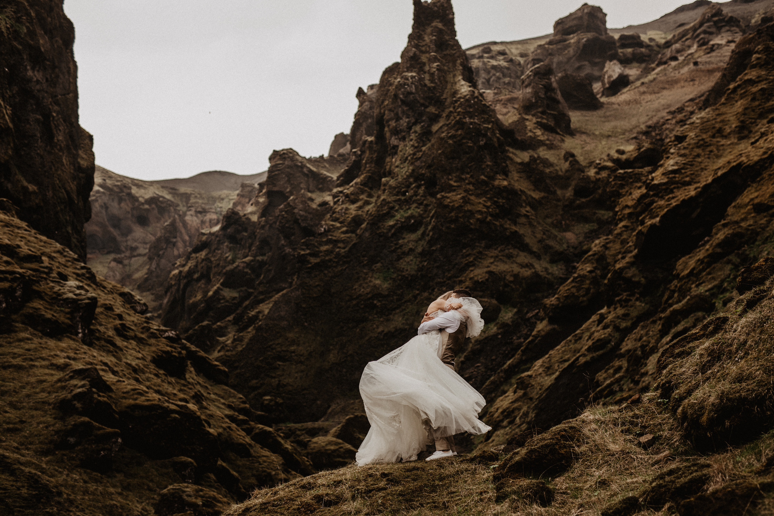 Vow exchanging ceremony in Iceland | Elopement in South Iceland. Iceland elopement photographer & videographer