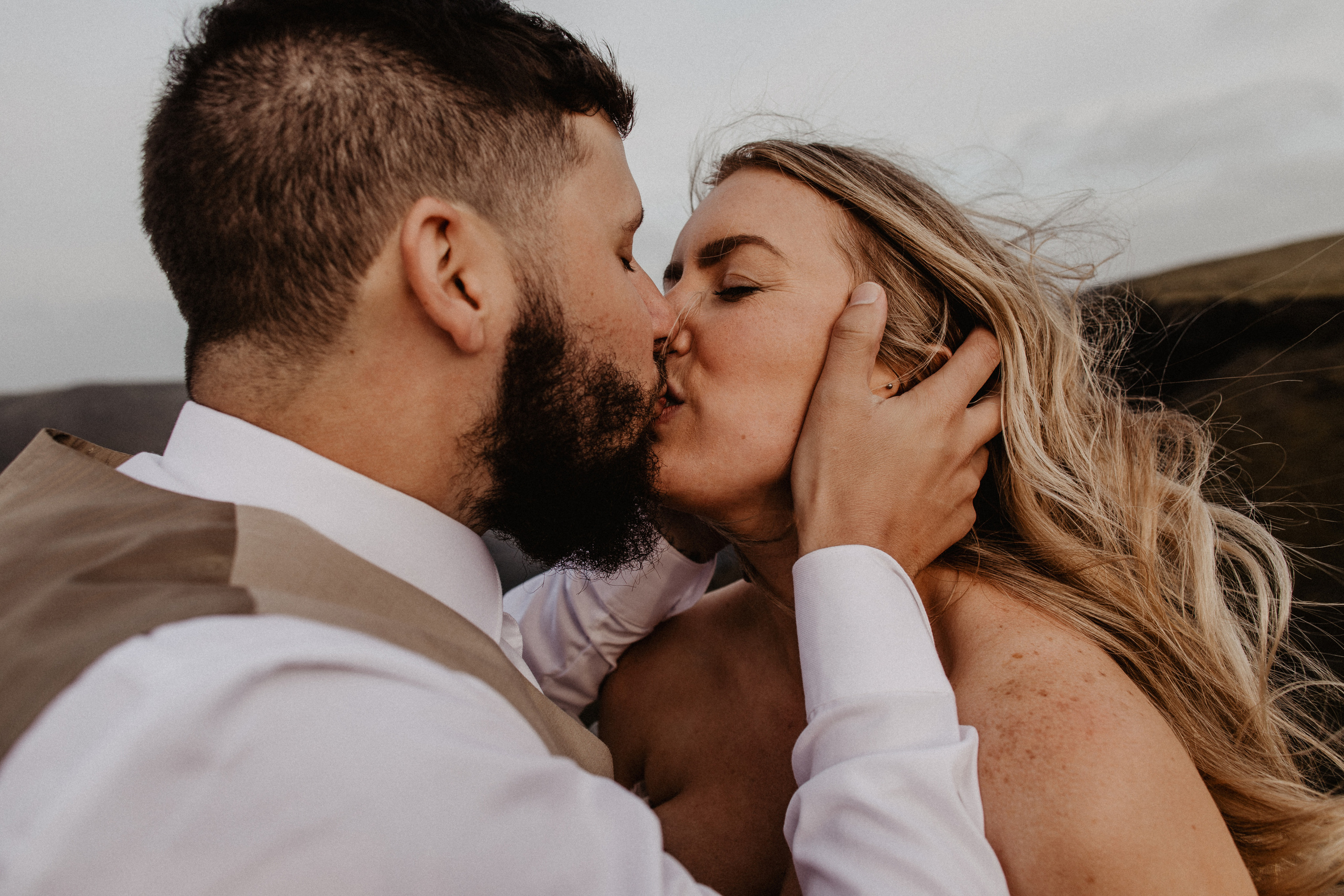 Vow exchanging ceremony in Iceland | Elopement in South Iceland. Iceland elopement photographer & videographer