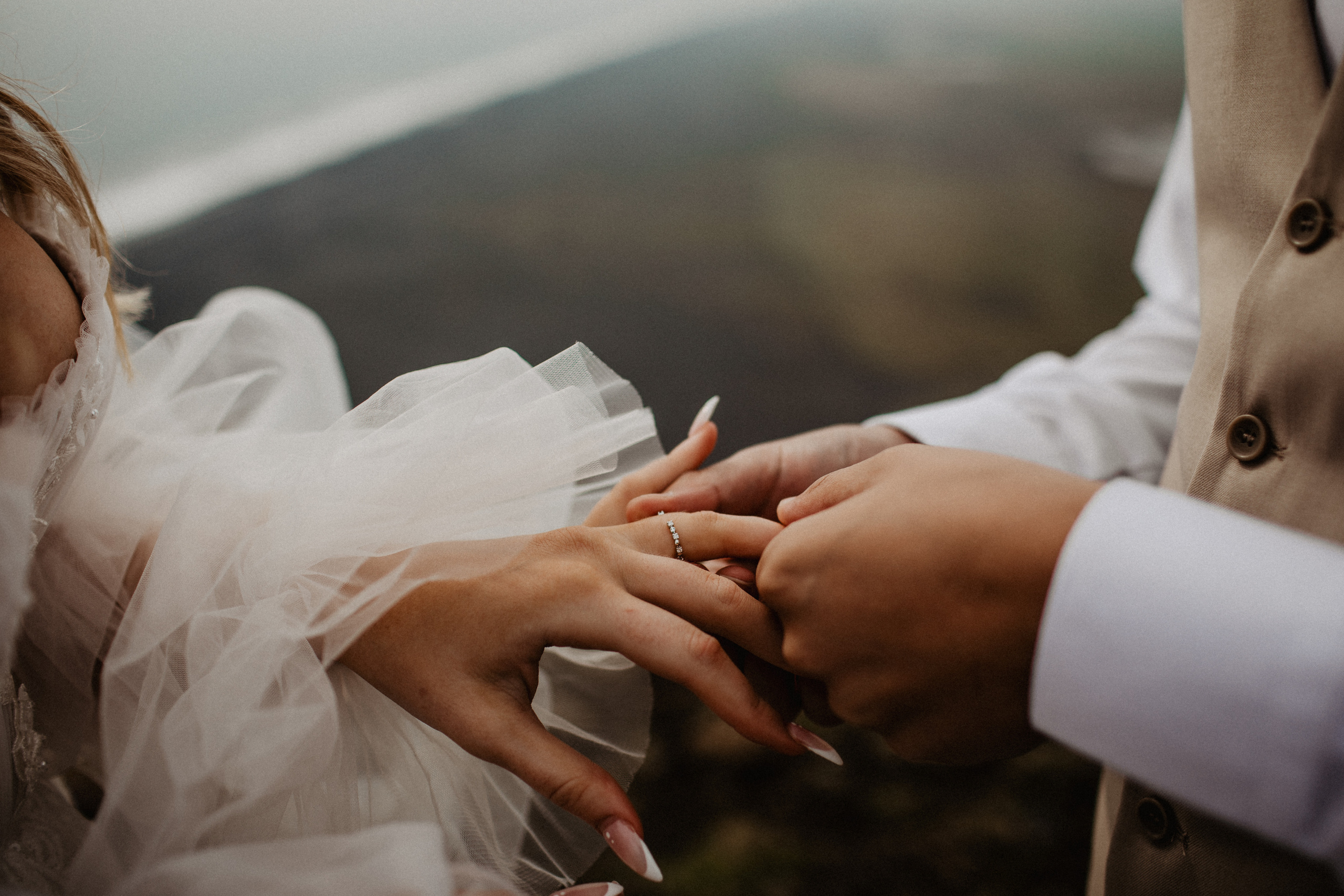 Vow exchanging ceremony in Iceland | Elopement in South Iceland. Iceland elopement photographer & videographer