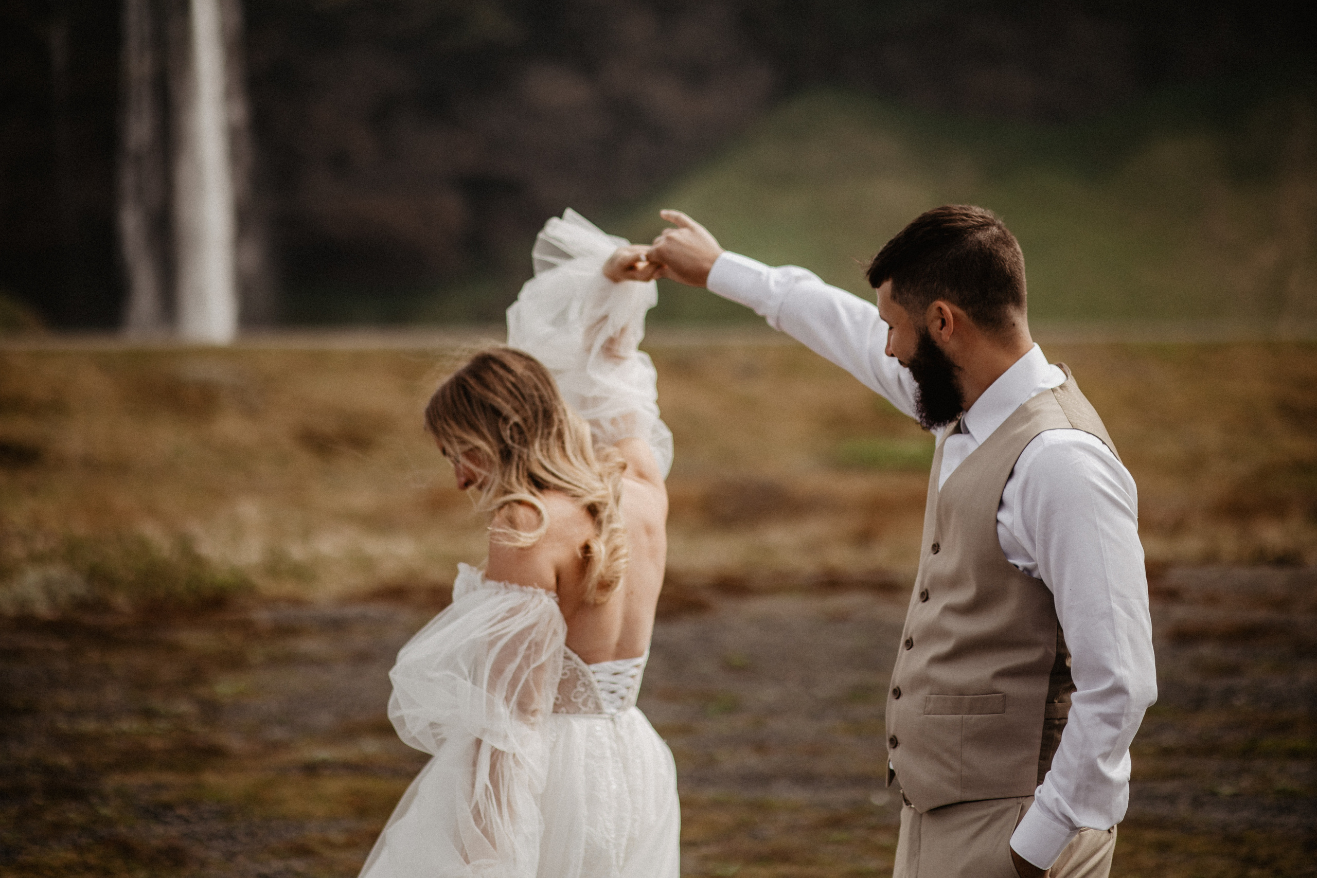 Vow exchanging ceremony in Iceland | Elopement in South Iceland. Iceland elopement photographer & videographer