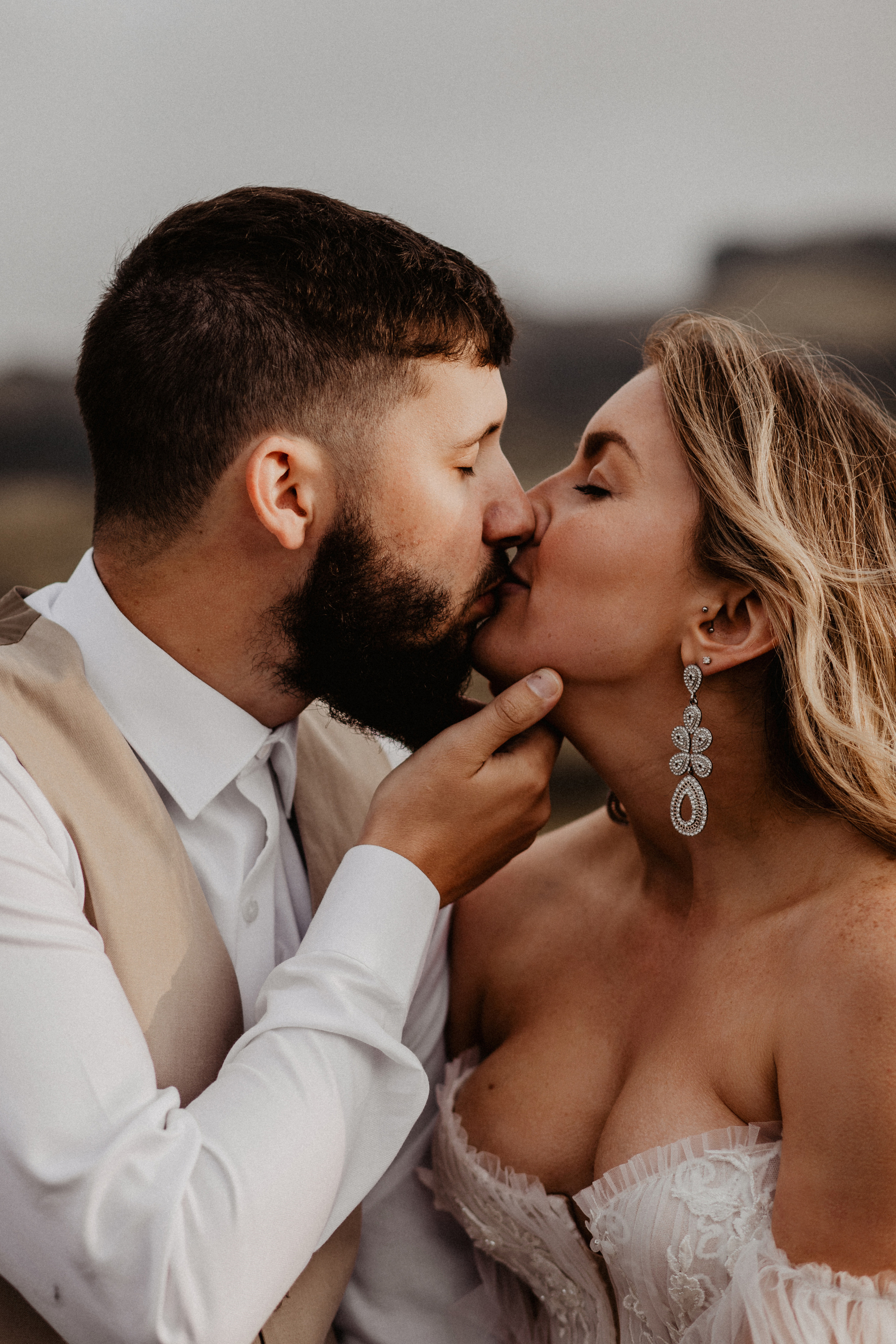 Vow exchanging ceremony in Iceland | Elopement in South Iceland. Iceland elopement photographer & videographer