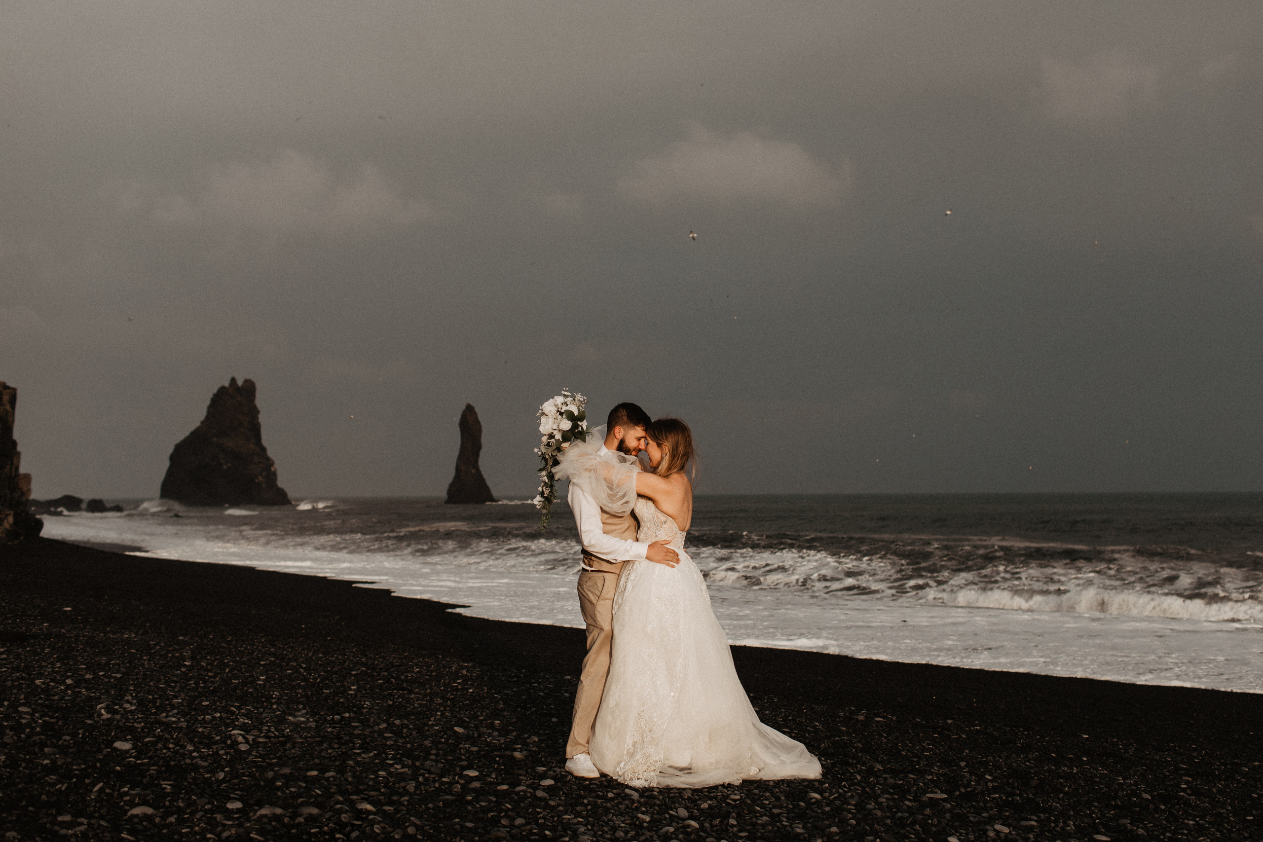 Vow exchanging ceremony in Iceland | Elopement in South Iceland. Iceland elopement photographer & videographer