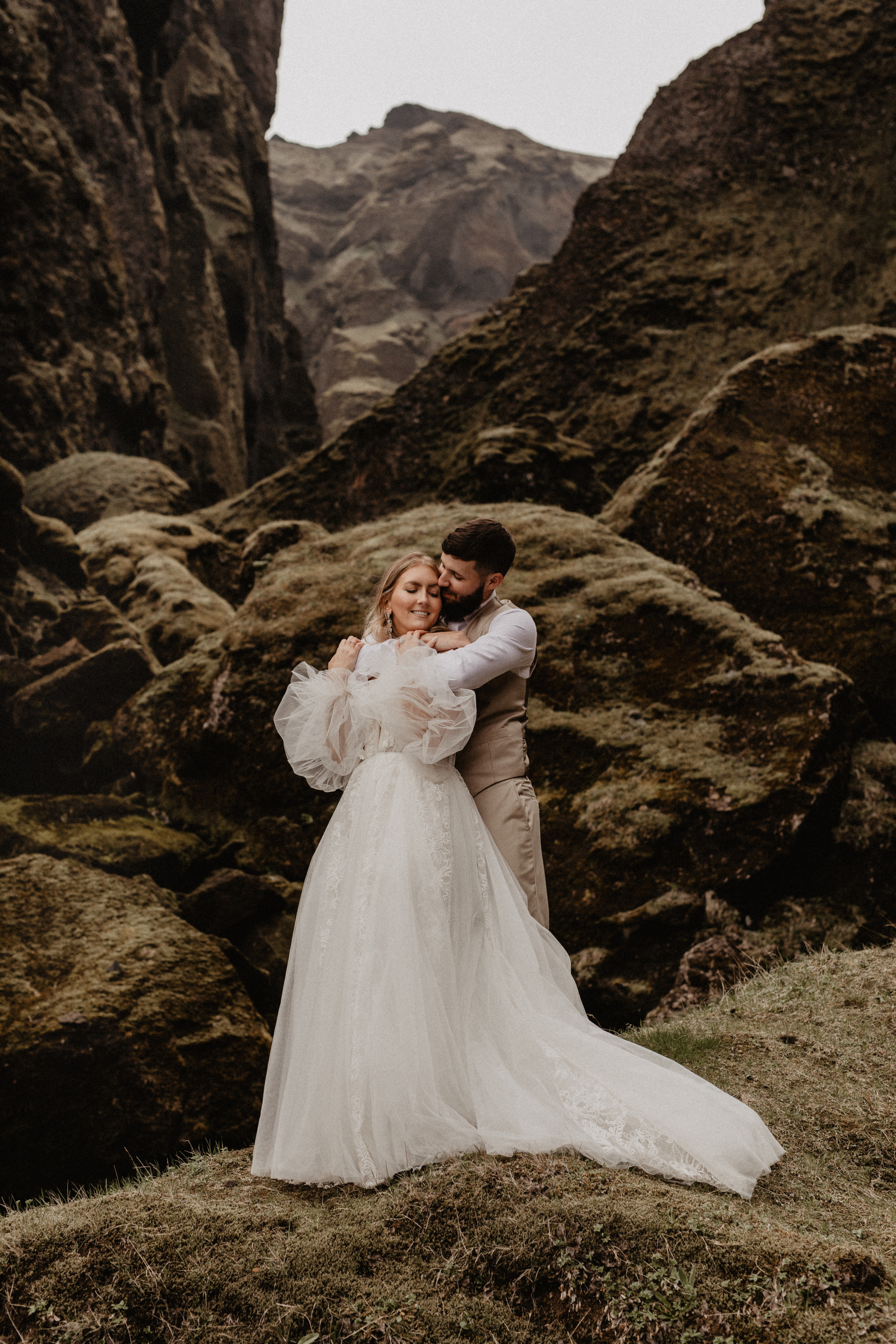 Vow exchanging ceremony in Iceland | Elopement in South Iceland. Iceland elopement photographer & videographer
