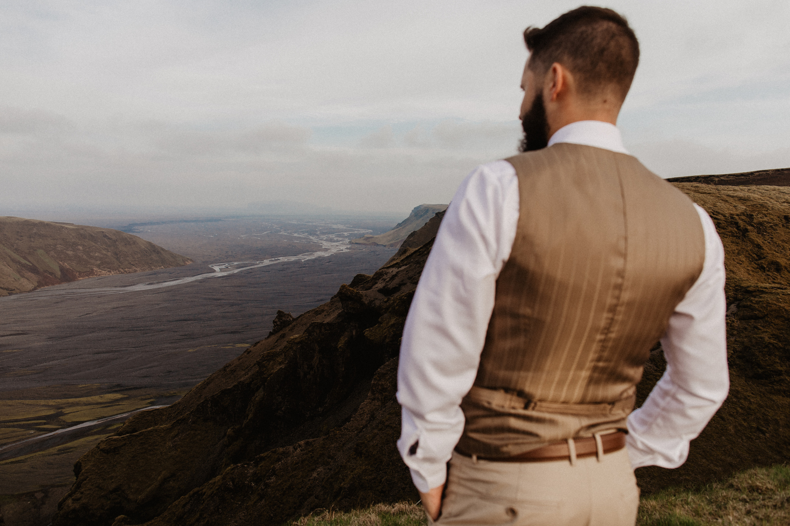 Vow exchanging ceremony in Iceland | Elopement in South Iceland. Iceland elopement photographer & videographer