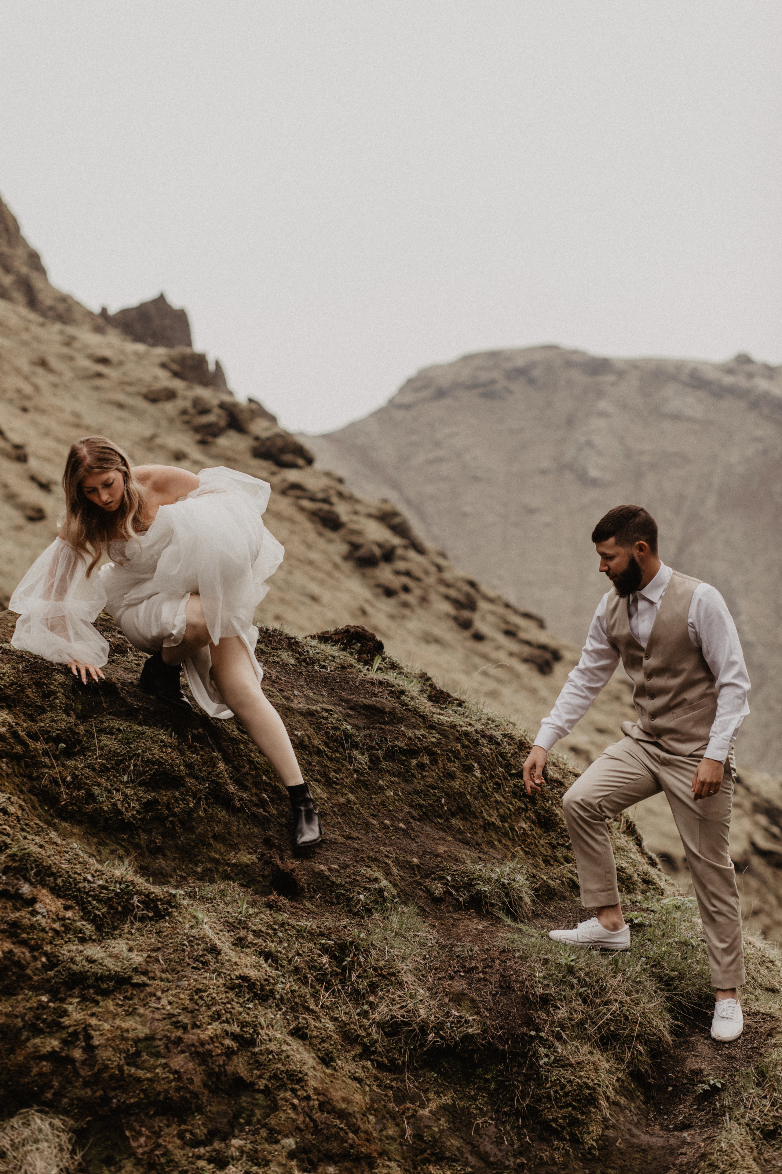Vow exchanging ceremony in Iceland | Elopement in South Iceland. Iceland elopement photographer & videographer