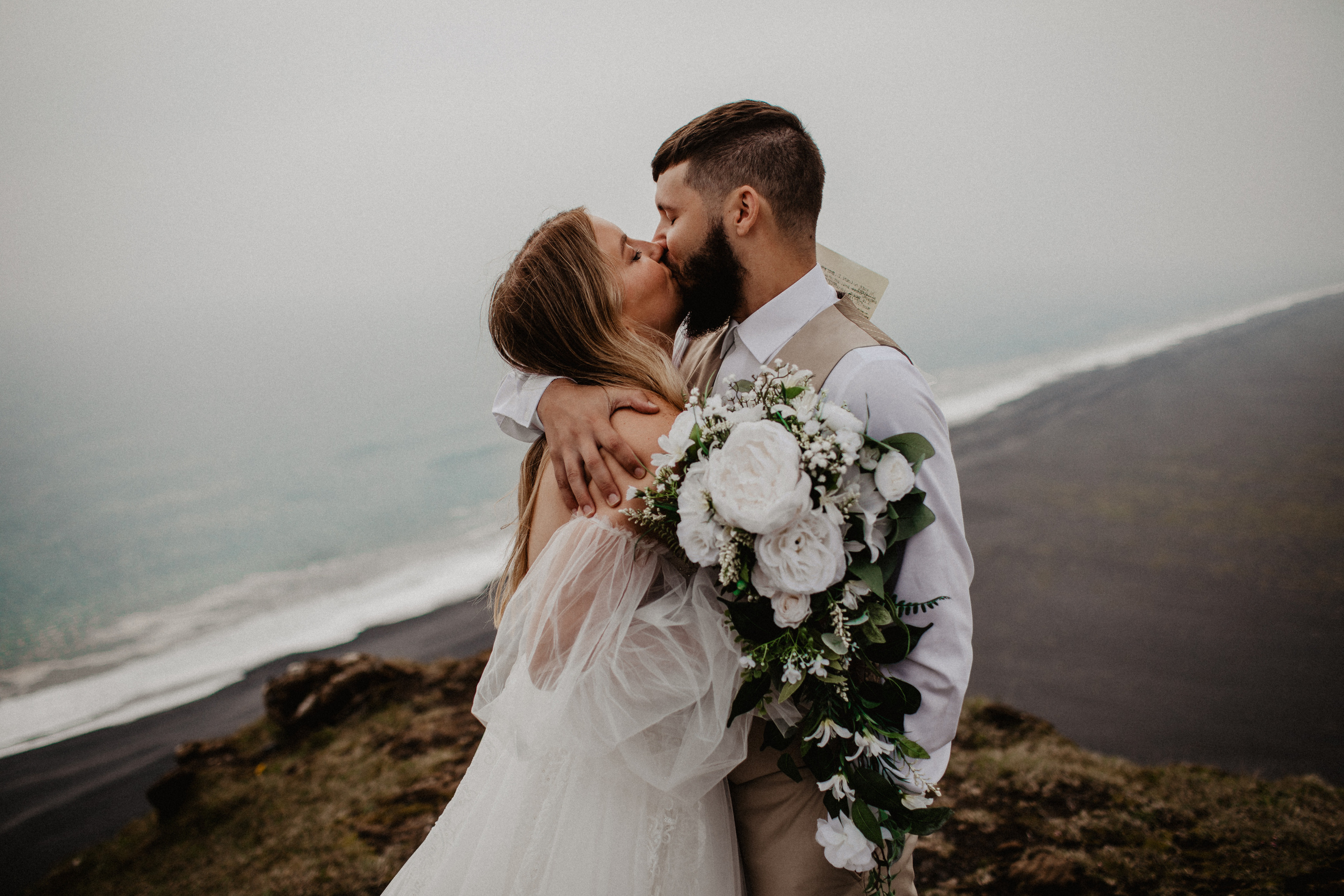 Vow exchanging ceremony in Iceland | Elopement in South Iceland. Iceland elopement photographer & videographer