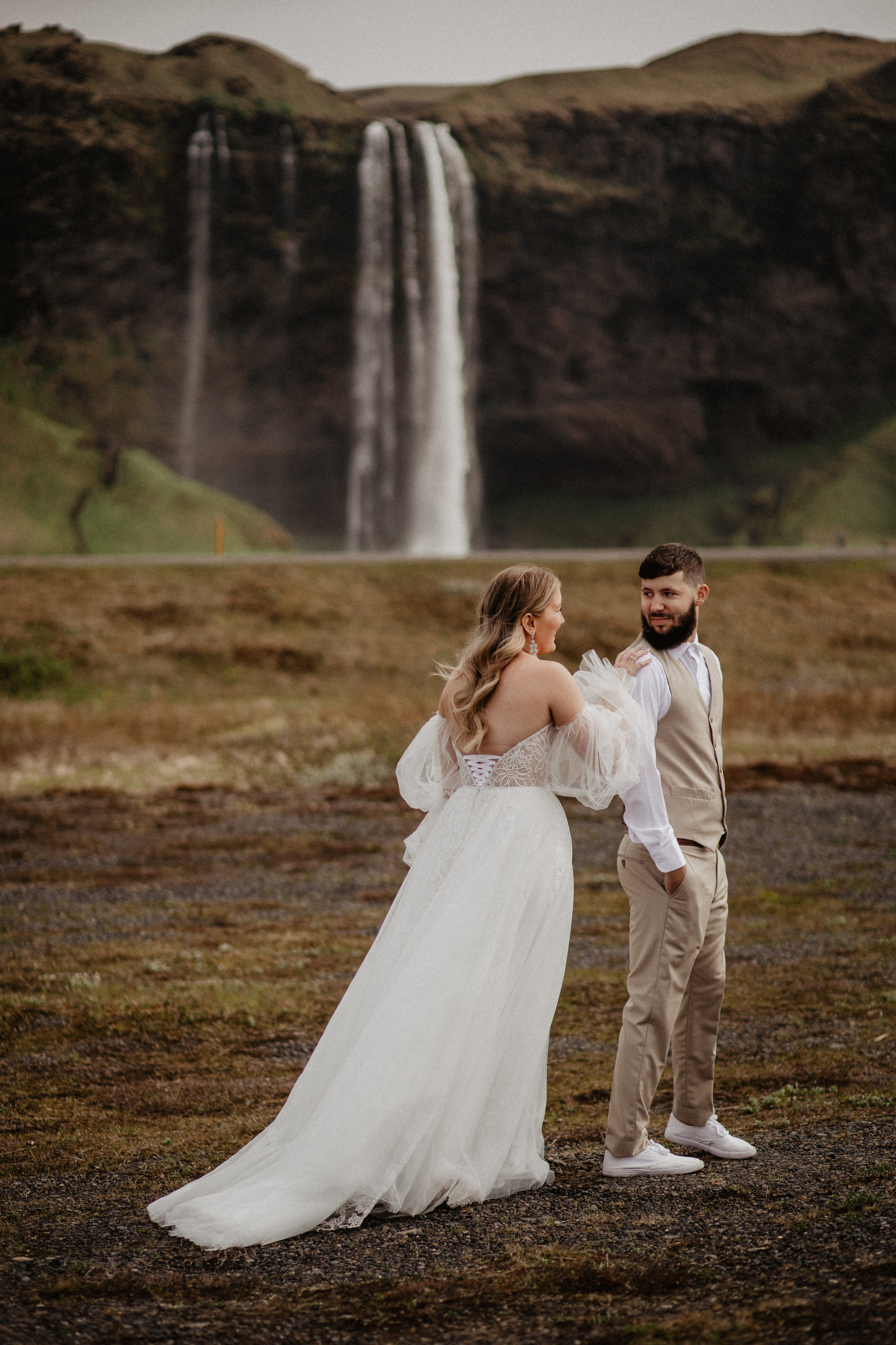 Vow exchanging ceremony in Iceland | Elopement in South Iceland. Iceland elopement photographer & videographer