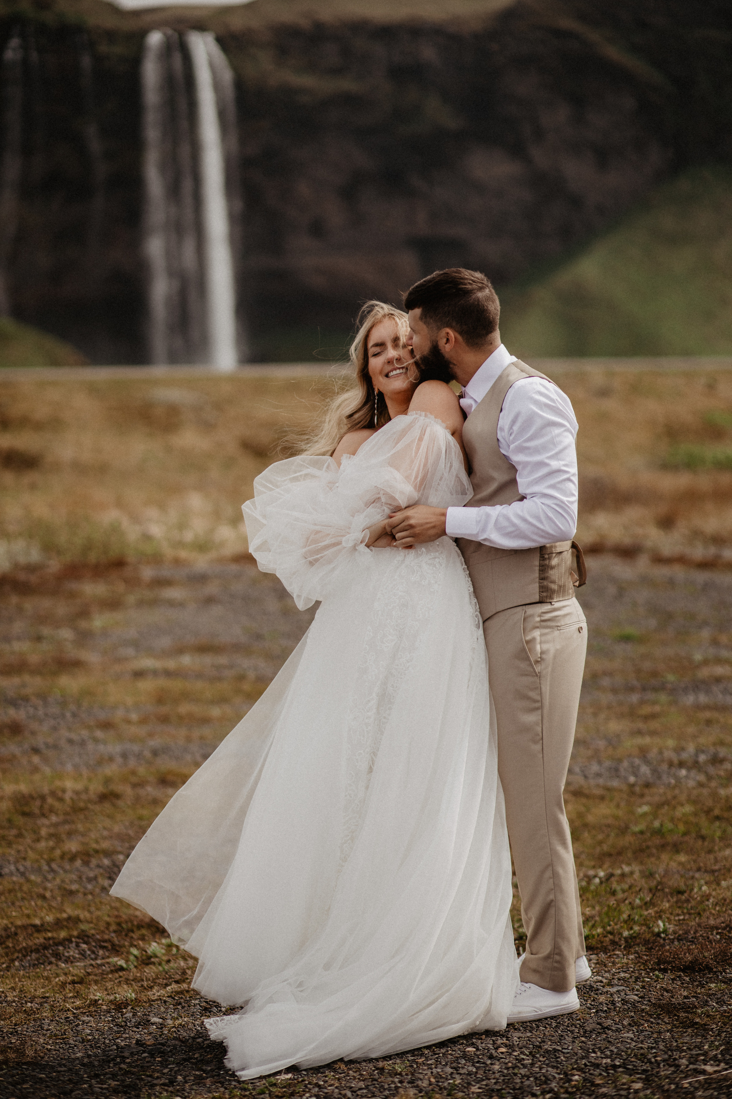 Vow exchanging ceremony in Iceland | Elopement in South Iceland. Iceland elopement photographer & videographer