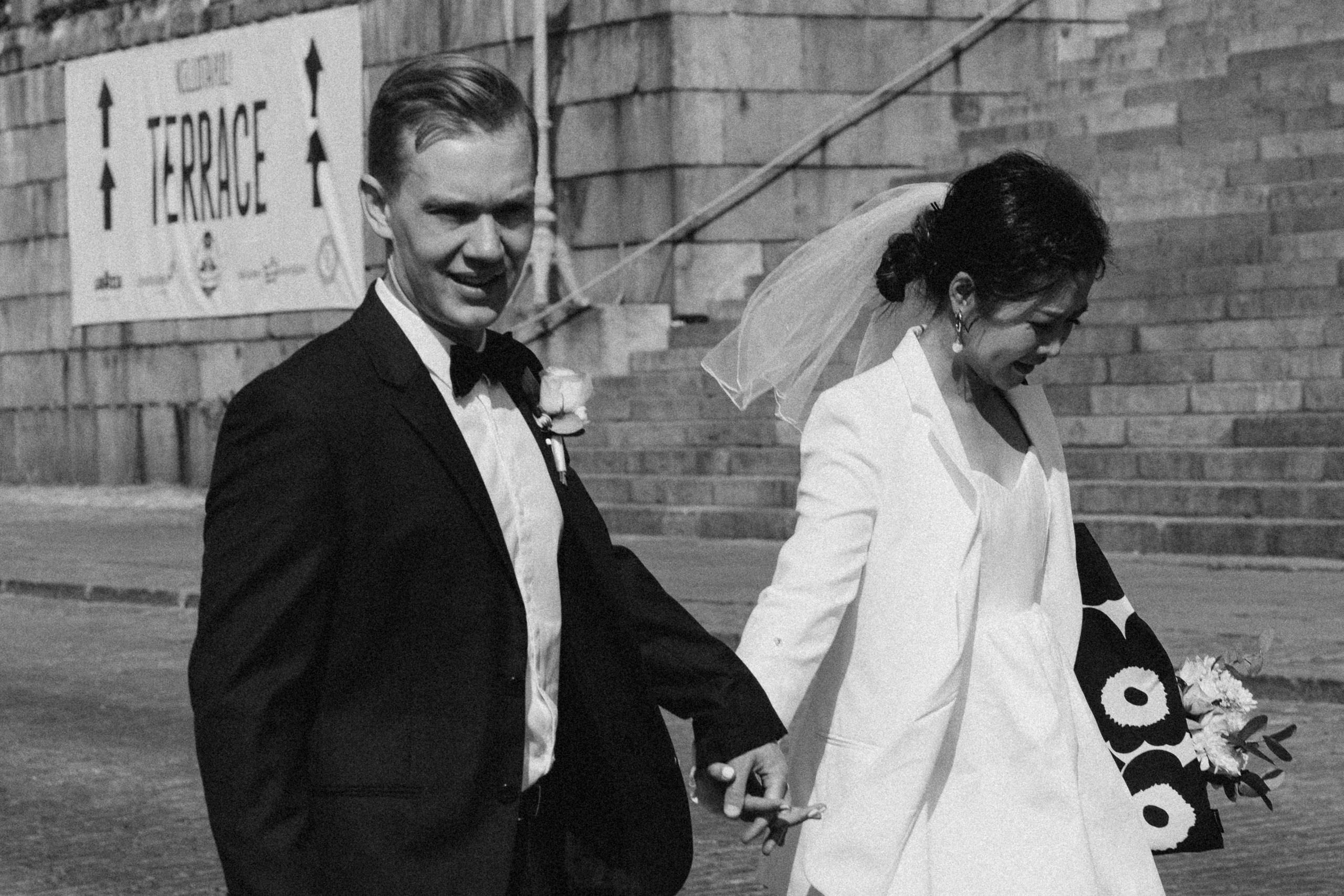 City wedding. Wedding and portrait photographer in Helsinki Vickan O