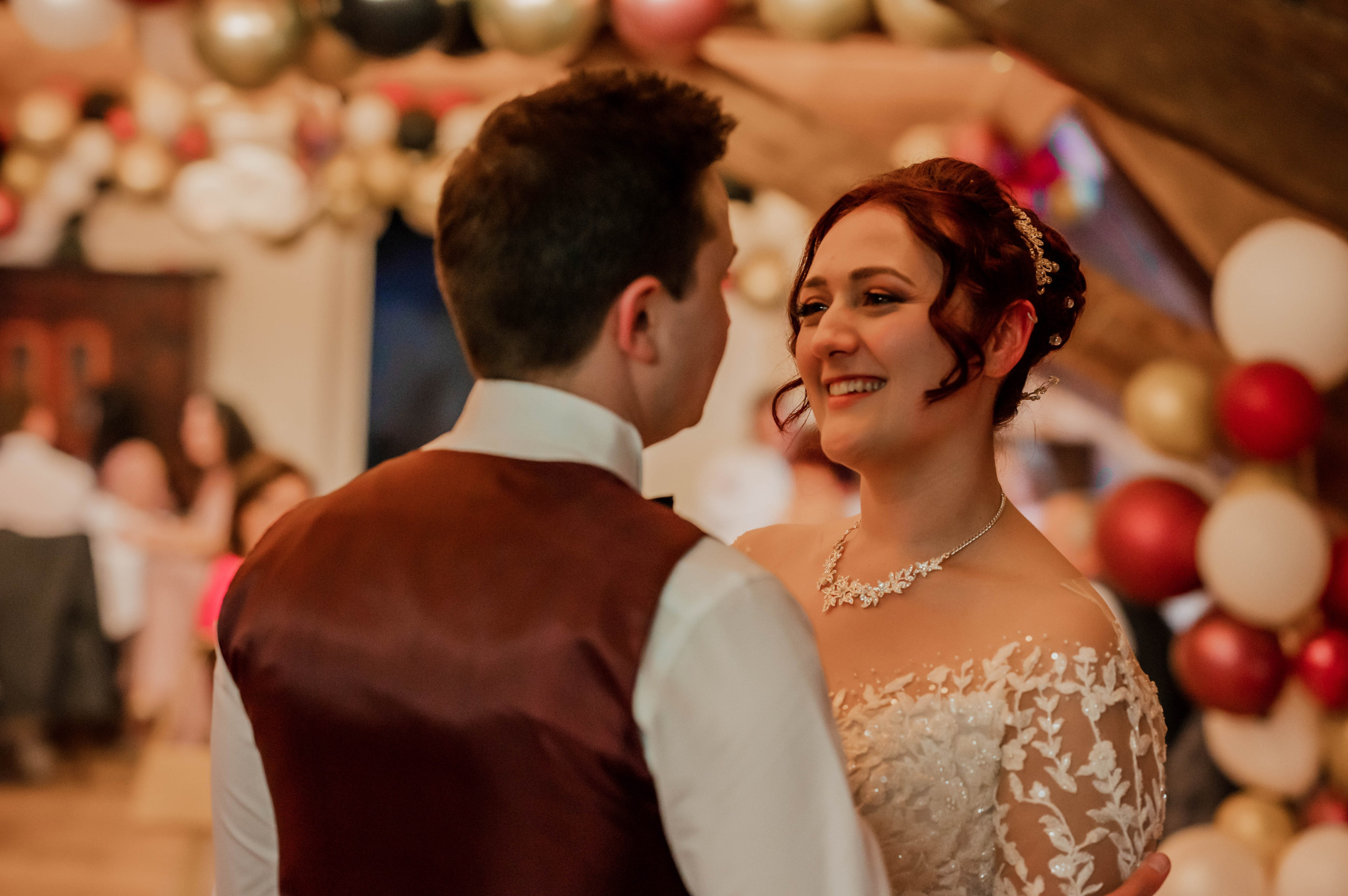 Hochzeit in Bern – Ella & Adrian. Authentische, emotionale, zeitlose Hochzeitsfotografie aus Albstadt