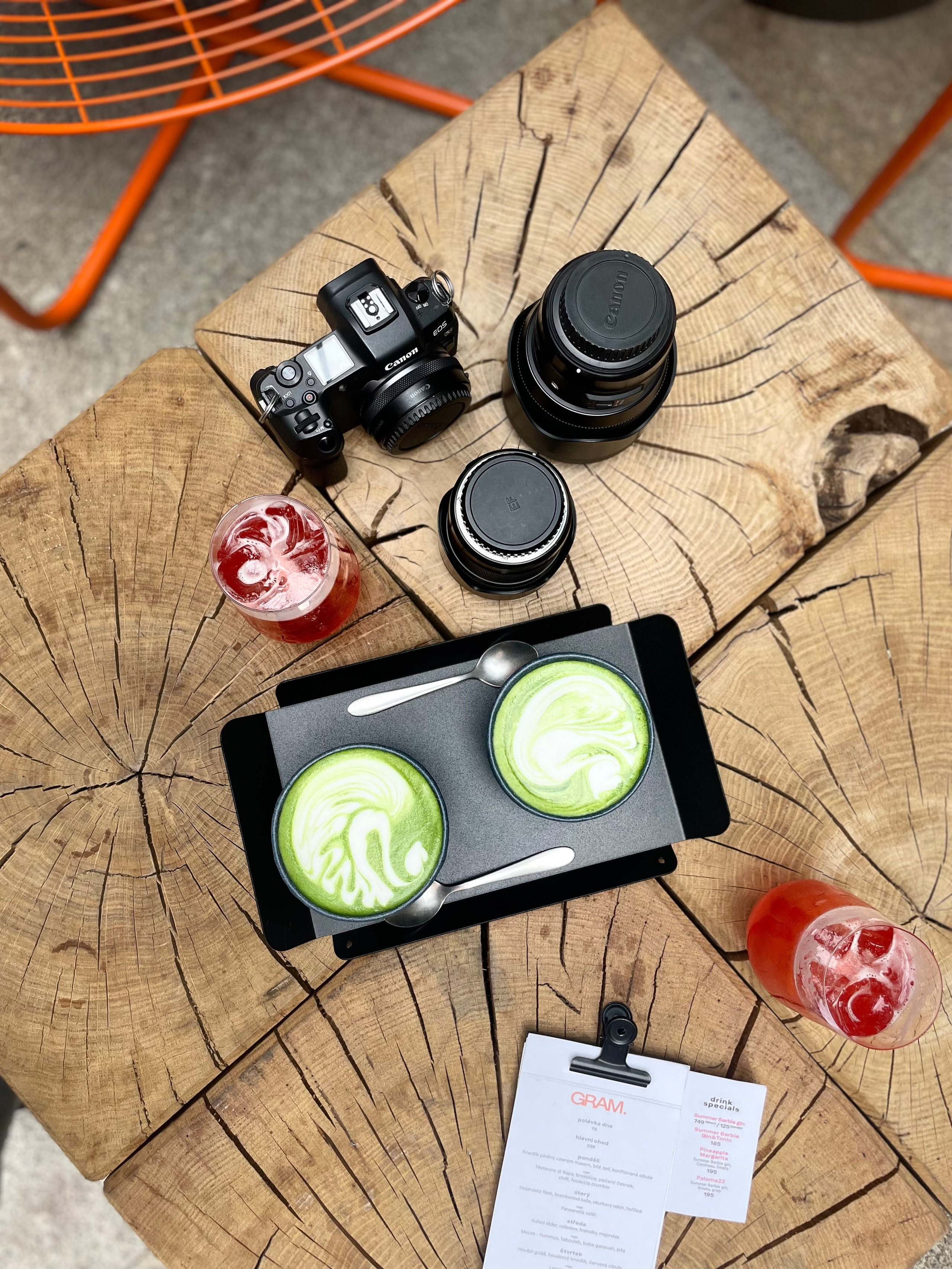 Cena a rezervace. Dana Lišková — Empatická fotografka | Introspektivní umělkyně | Neurodivergentní koučka| Zakladatelka Artepy.cz