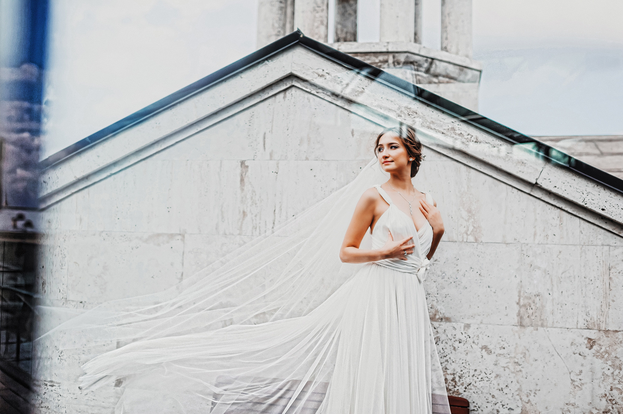 VICTORIA + VICTOR | CLASSY AND ELEGANT WEDDING. HOME