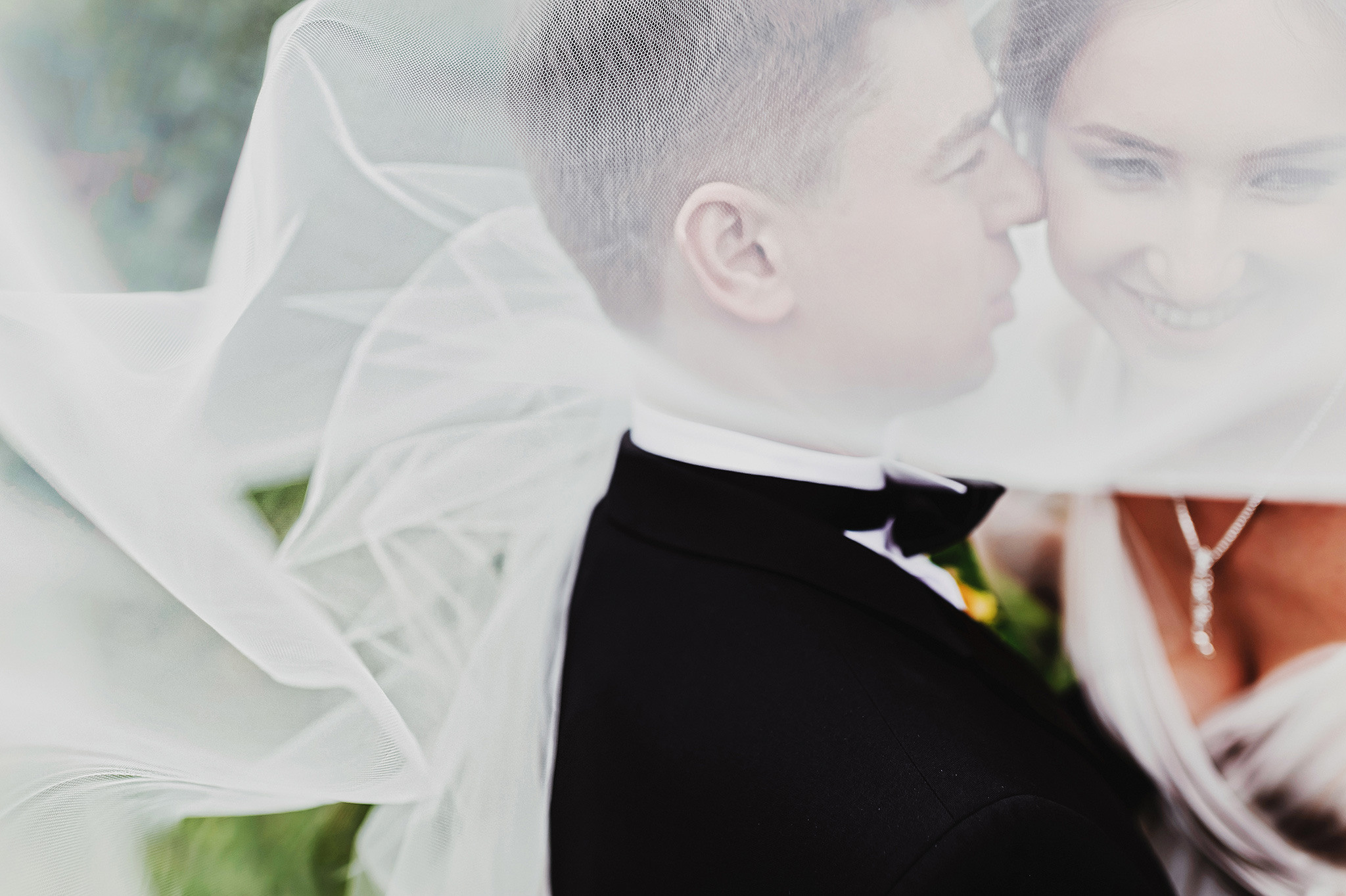 VICTORIA + VICTOR | CLASSY AND ELEGANT WEDDING. HOME