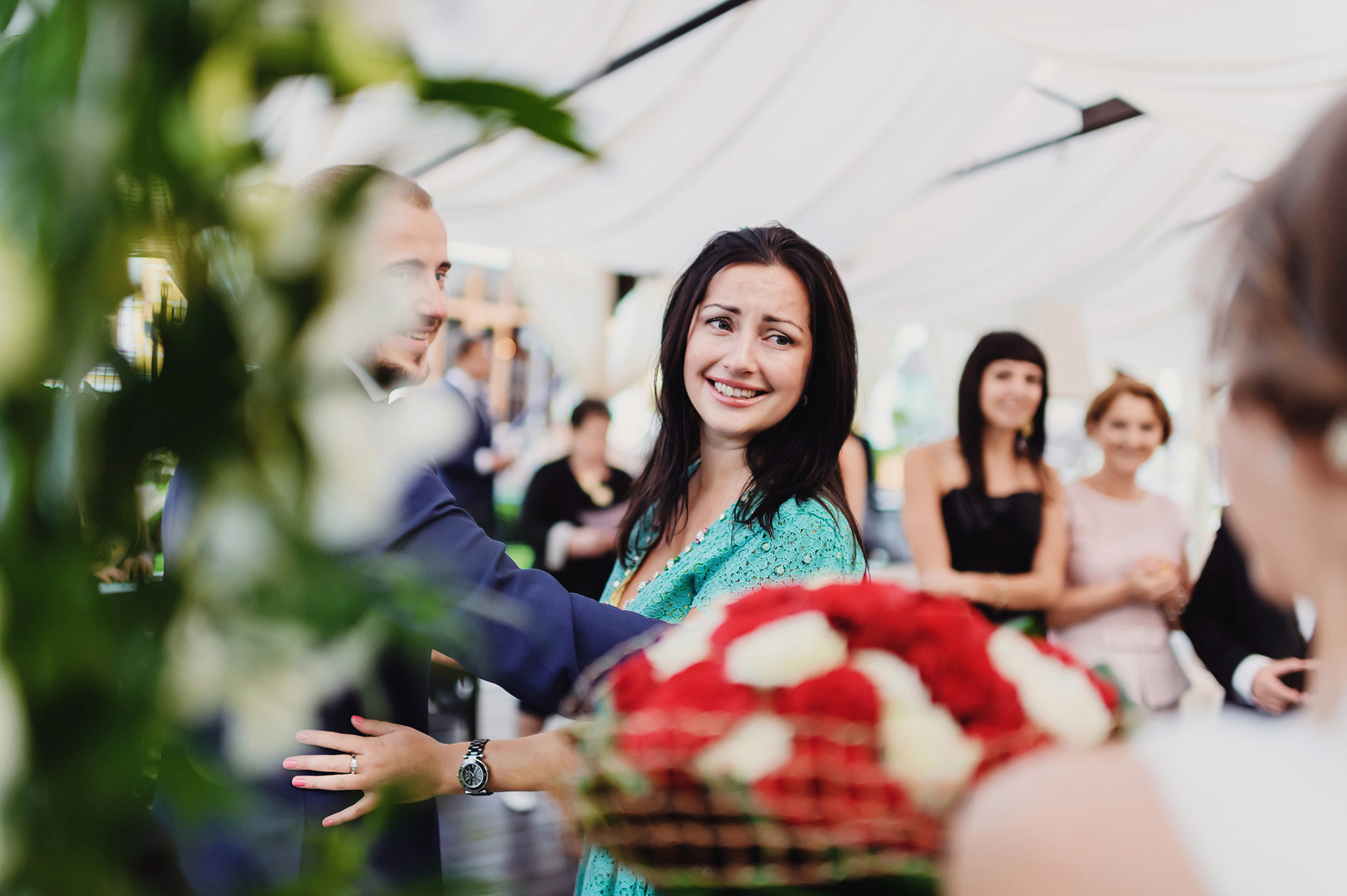 VICTORIA + VICTOR | CLASSY AND ELEGANT WEDDING. HOME