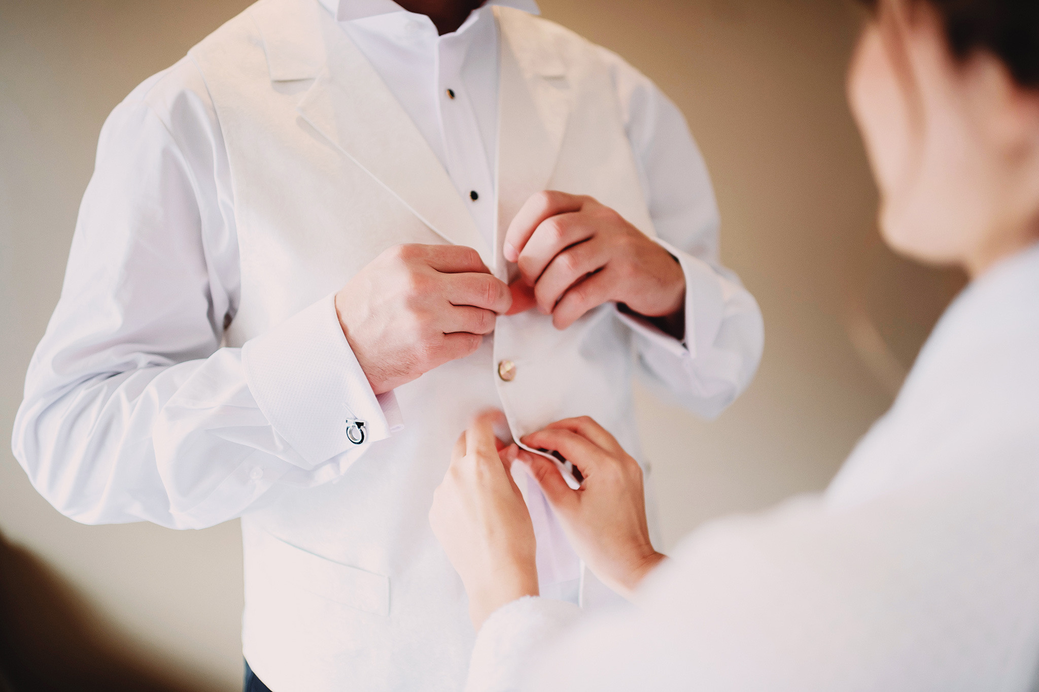 VICTORIA + VICTOR | CLASSY AND ELEGANT WEDDING. HOME