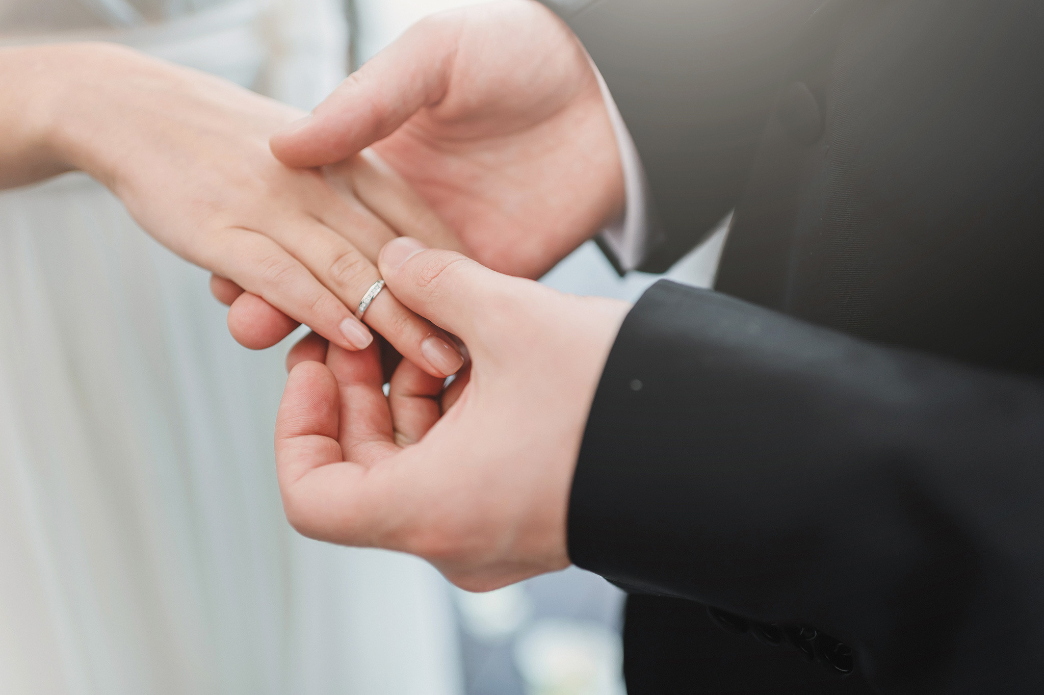 VICTORIA + VICTOR | CLASSY AND ELEGANT WEDDING. HOME