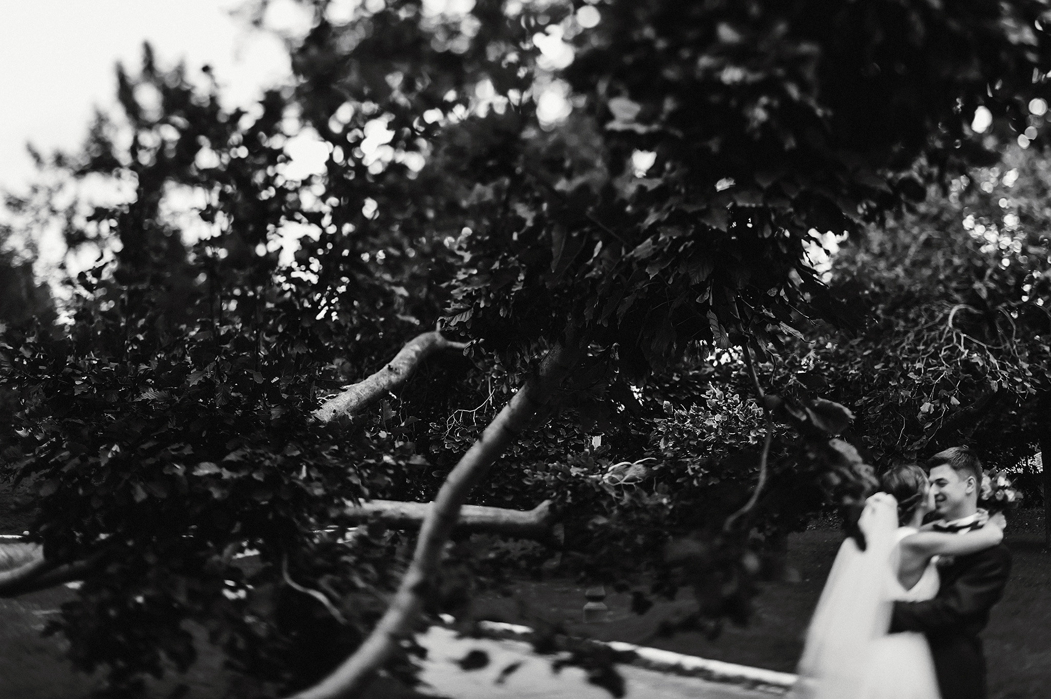 VICTORIA + VICTOR | CLASSY AND ELEGANT WEDDING. HOME