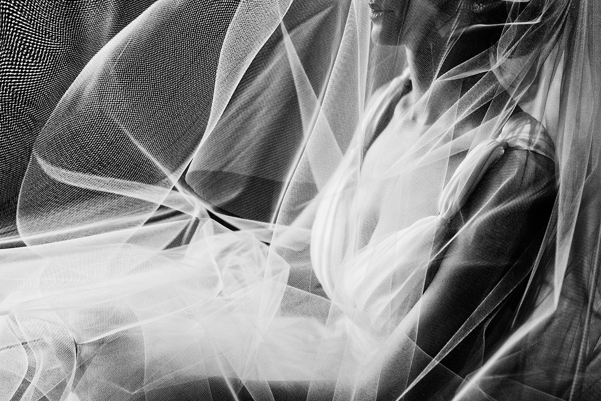 VICTORIA + VICTOR | CLASSY AND ELEGANT WEDDING. HOME