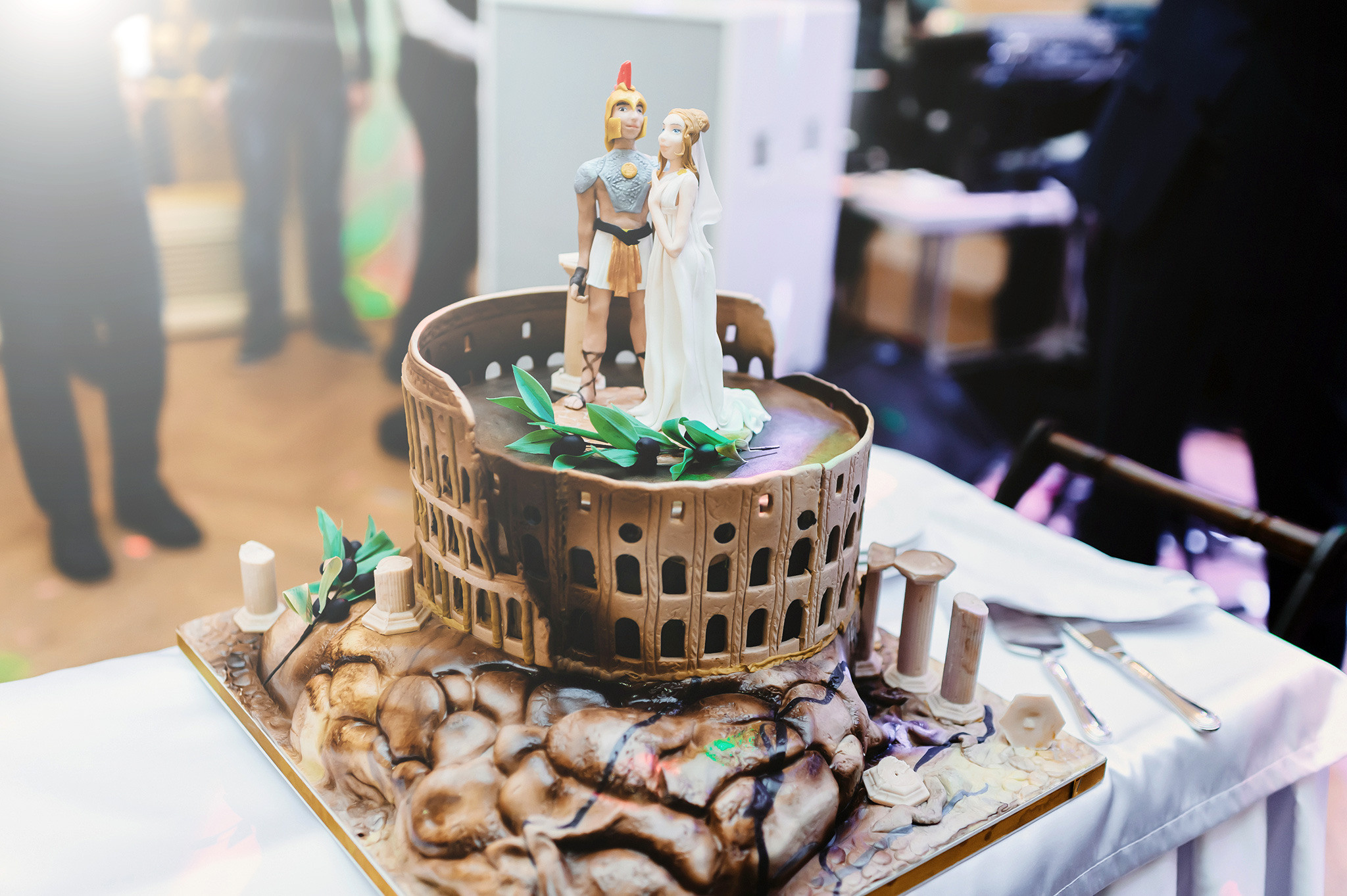 VICTORIA + VICTOR | CLASSY AND ELEGANT WEDDING. HOME