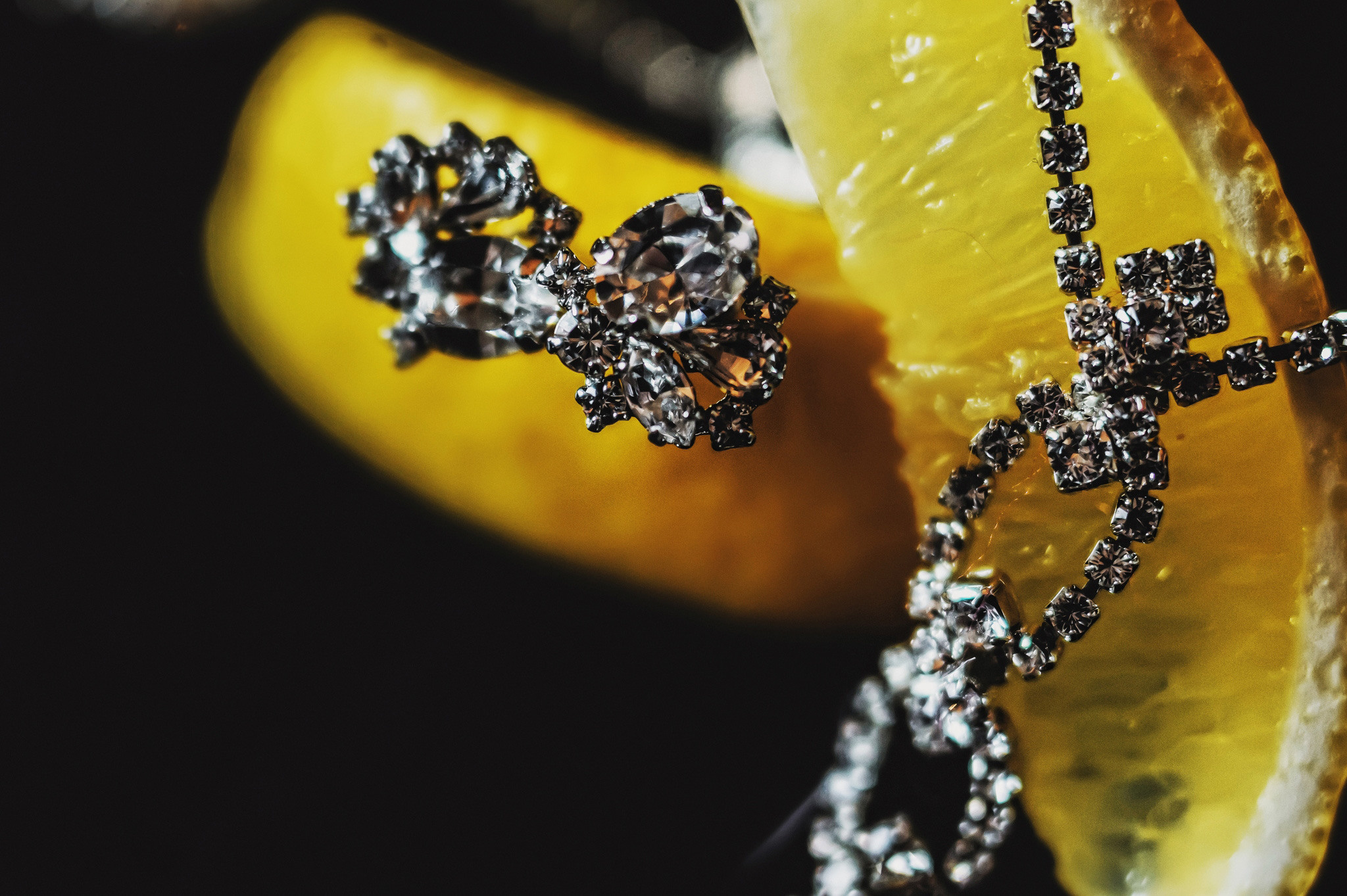 VICTORIA + VICTOR | CLASSY AND ELEGANT WEDDING. HOME