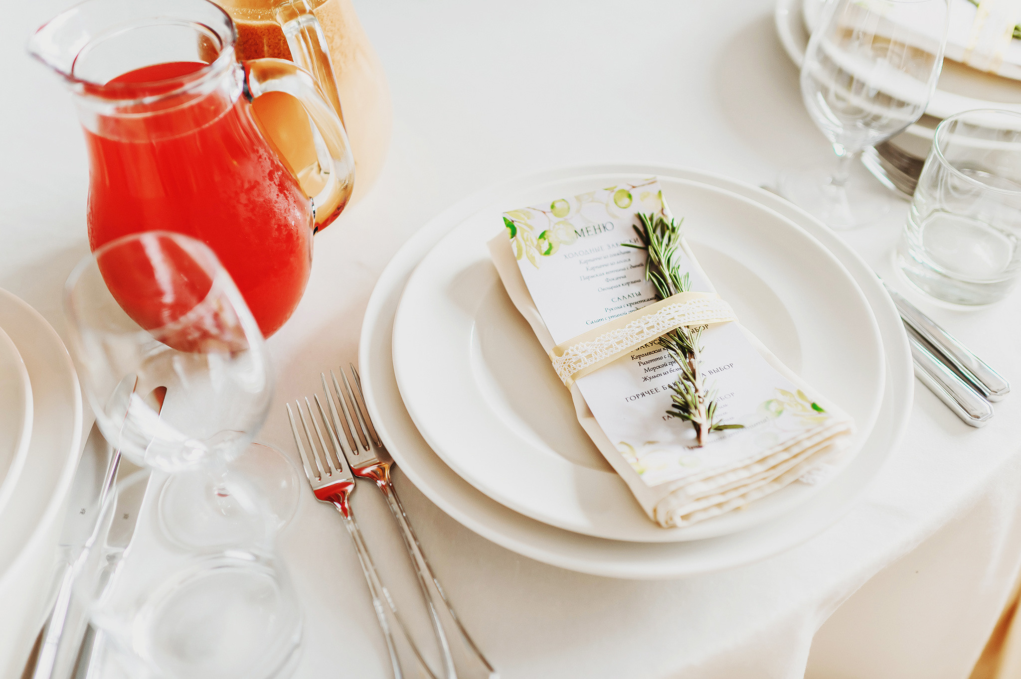 VICTORIA + VICTOR | CLASSY AND ELEGANT WEDDING. HOME