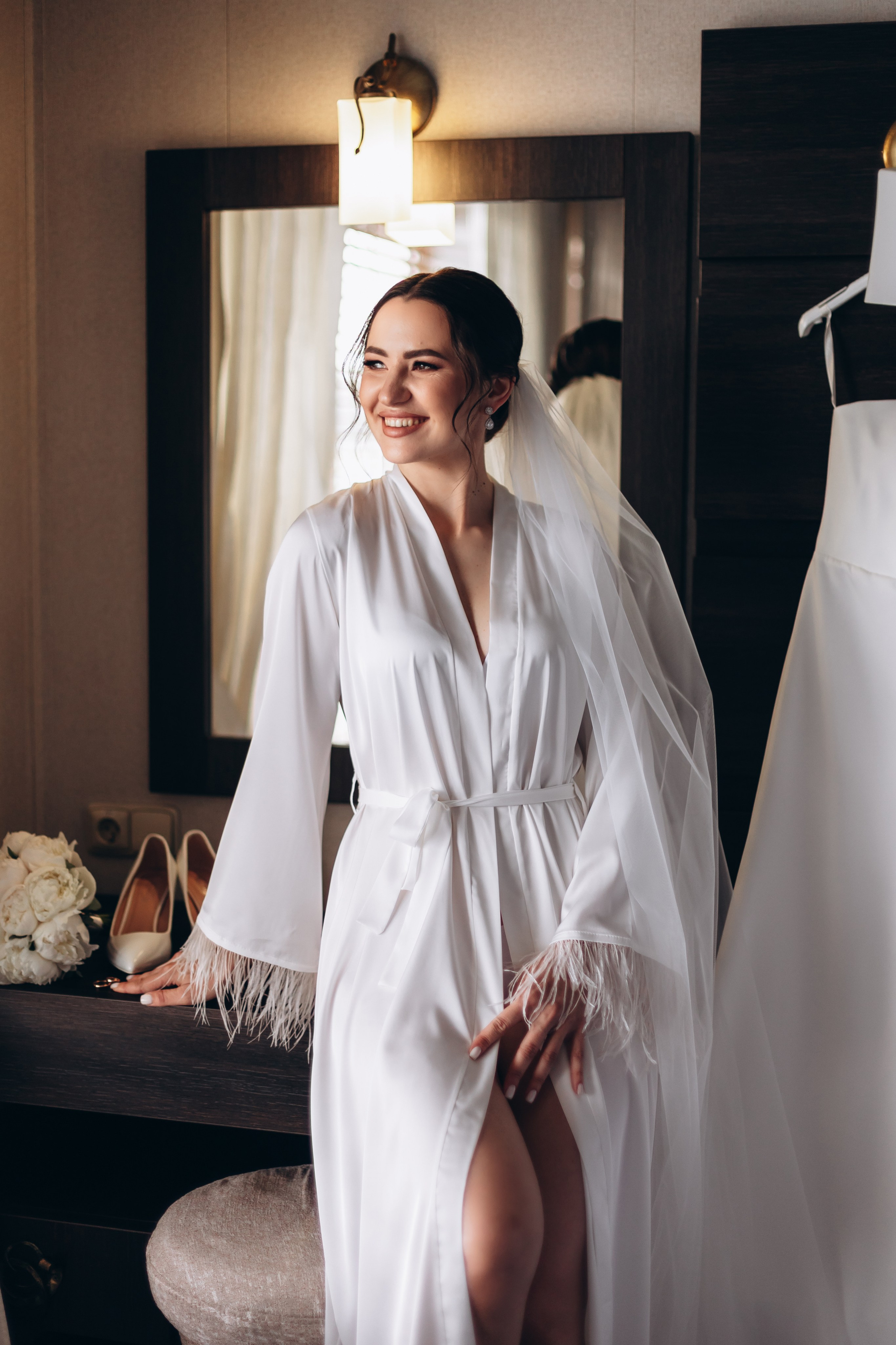 White Wedding. Wedding and Family Photograph