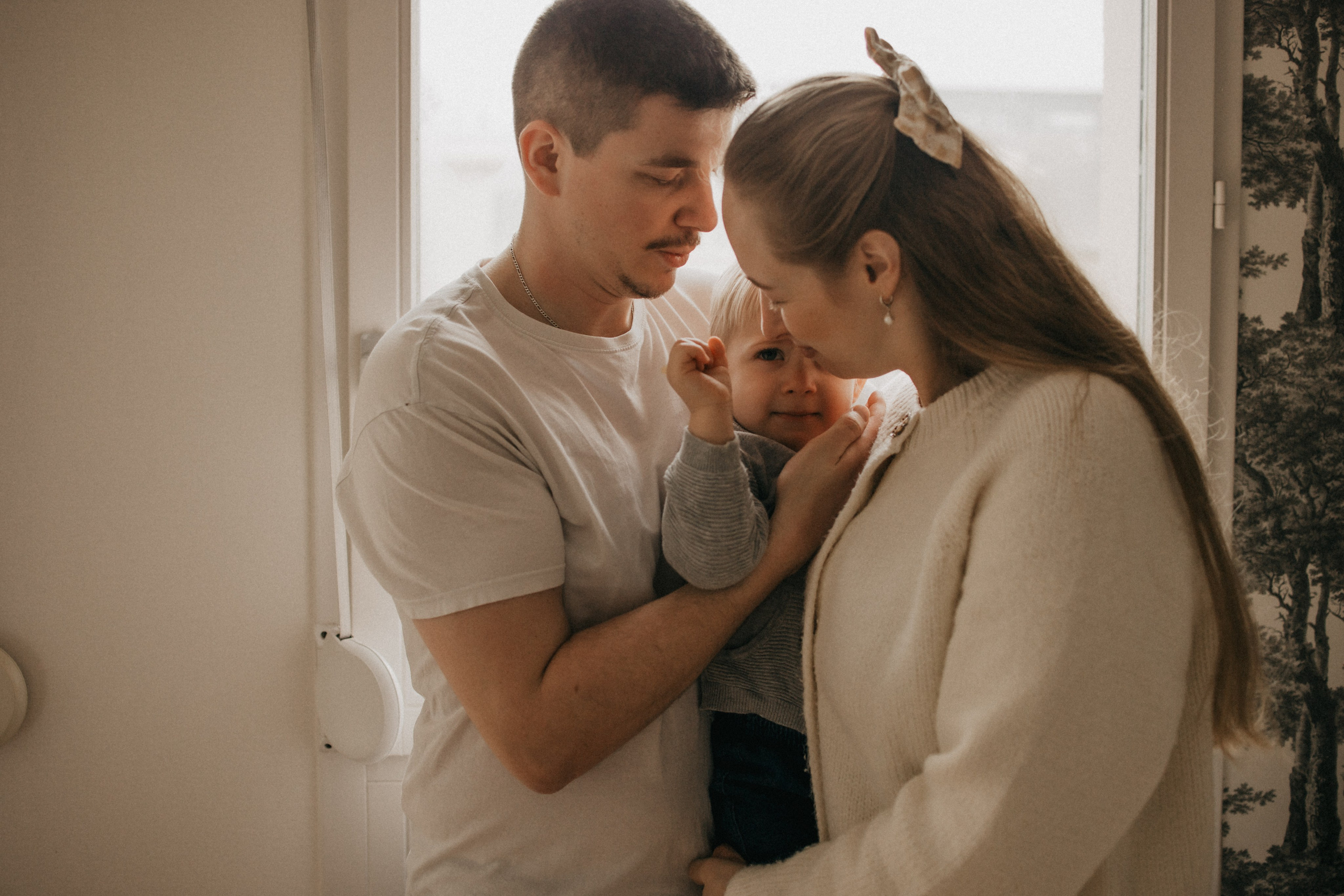 Photoshoot dans le jardin au printemps. Je suis Olga, votre photographe de famille à Metz et dans toute la France