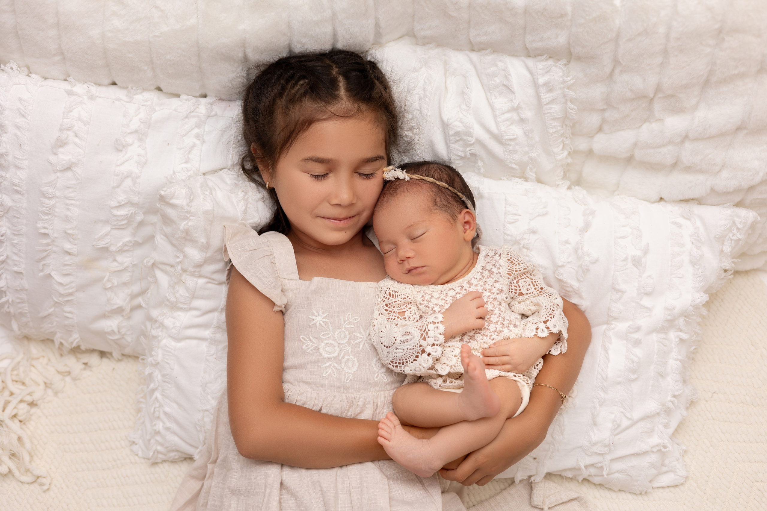 Große Liebe für das kleine Wunder – Geschwisterliebe von Anfang an.