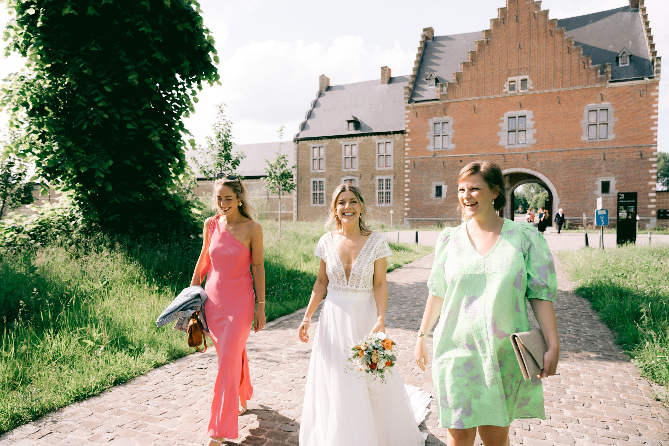 Wedding Tessa & Jasper Hasselt. Little Birdie – Jouw familie- en huwelijksfotograaf in België en daarbuiten