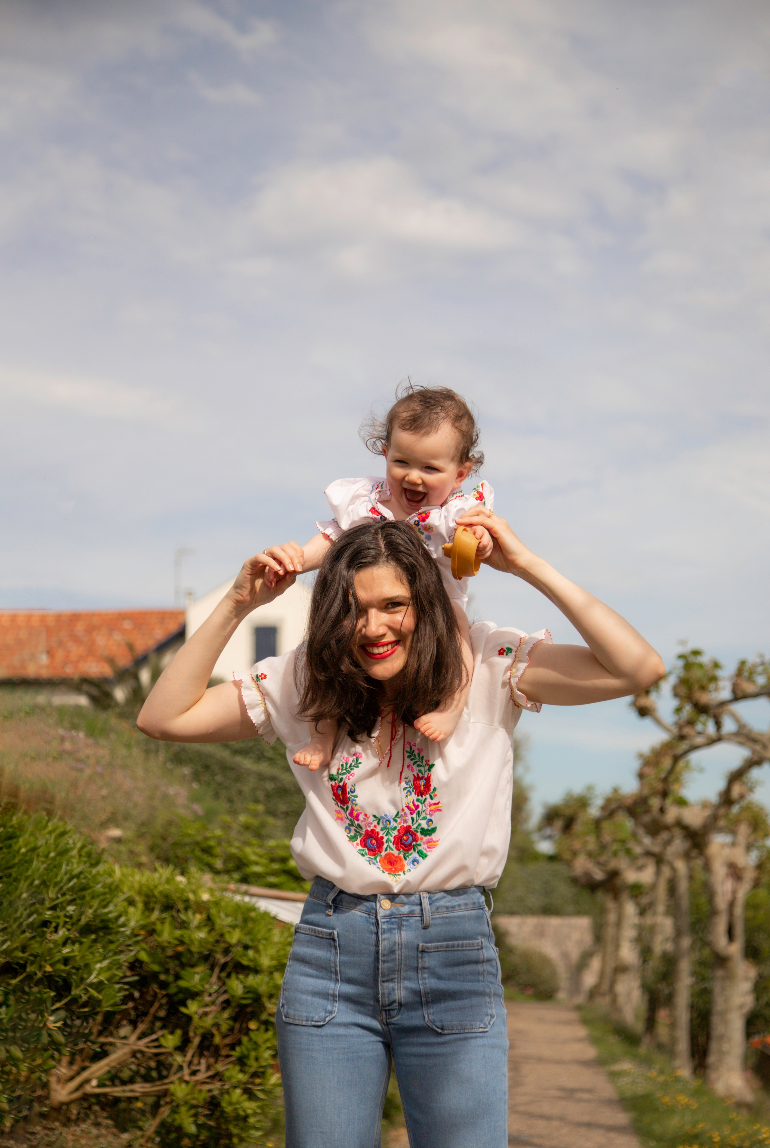 Photographe famille Biarritz séance portrait cote basque. Photographe de famille et mariage à Biarritz Marianna Portassau