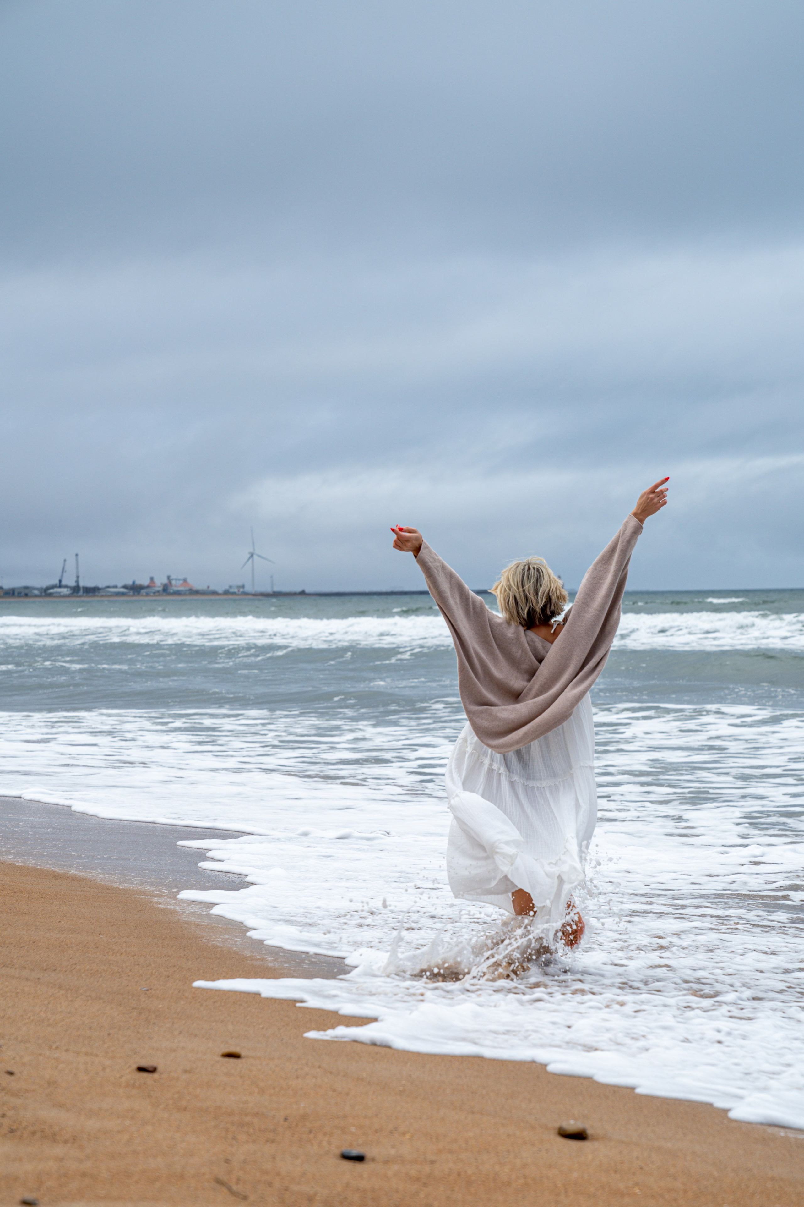 portrait photography, seaside photo session, Seaton Sluice, freedom to be yourself, body positive after 45