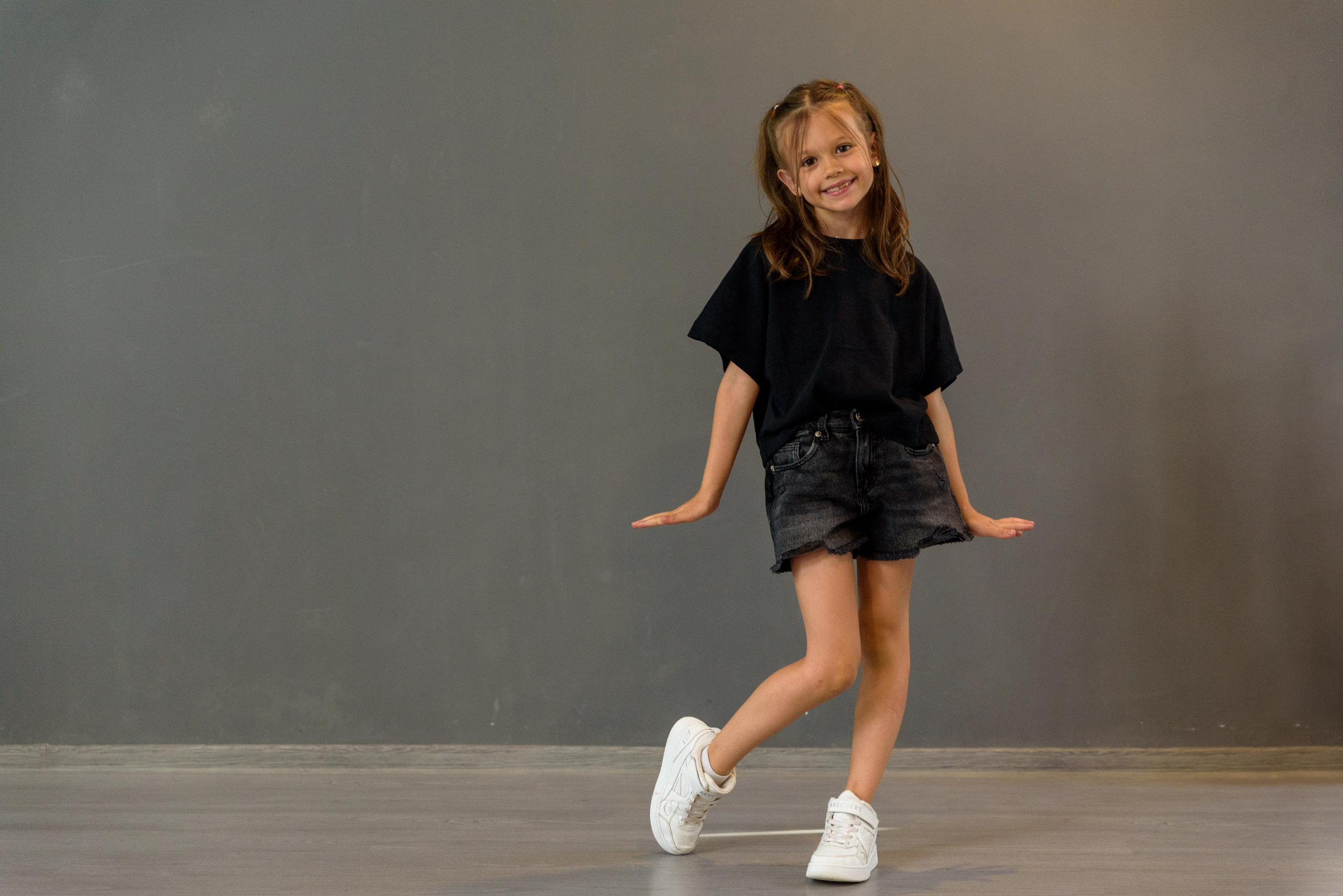 FCorporate photographer, business photo session, corporate photographer price, Professional Services for Business Events, Business portraits, photos for events organized by companies, product photography, Bucharest business photos, Bucharest professional photos, Professional portrait photos, embassy events, product launch , fashion photography, fashion photography, workshops