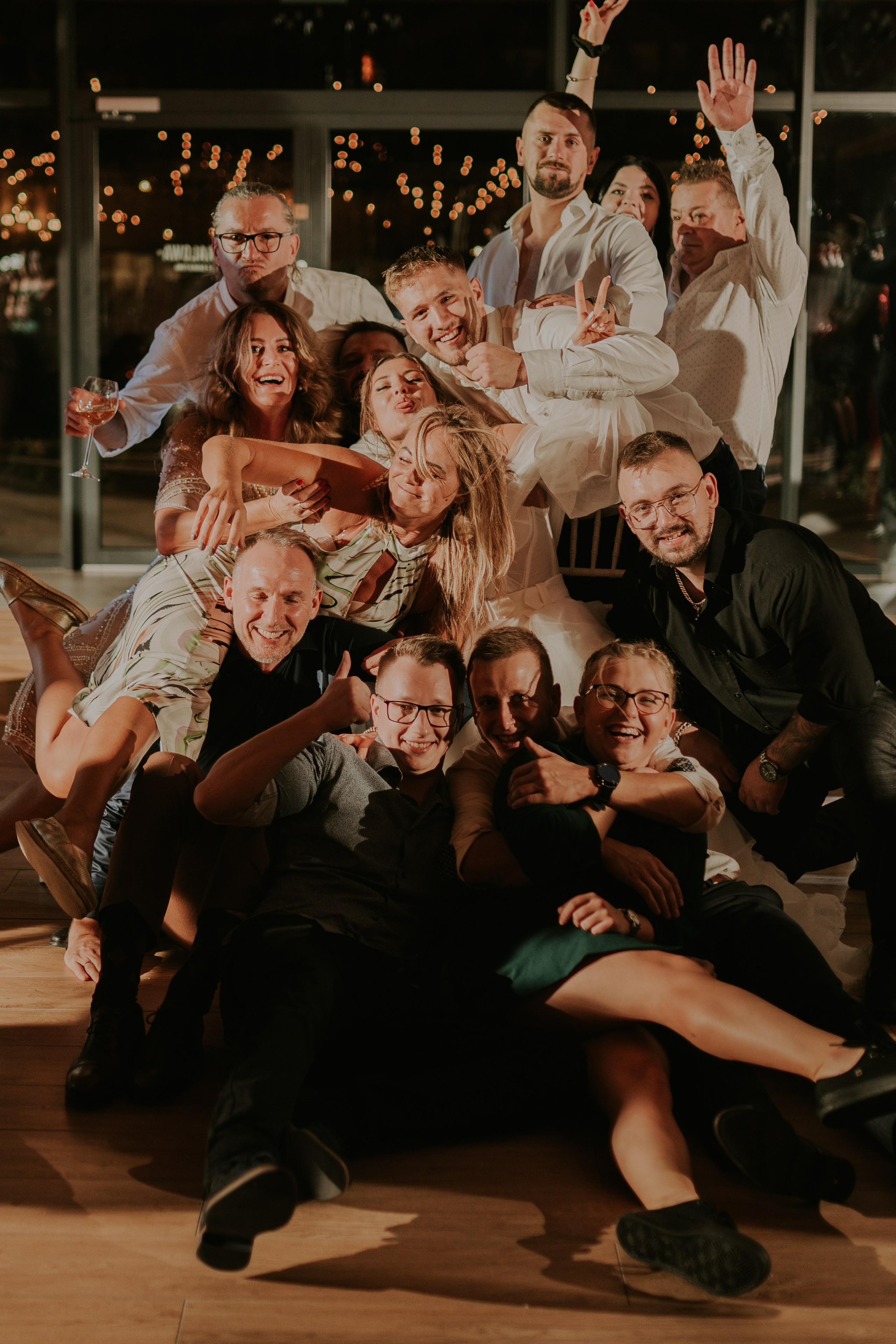 Sala Koralowa w Jaworzu: Opowieść o ślubie Nikoli i Kacpra. Karkowskafoto - fotografia miłości