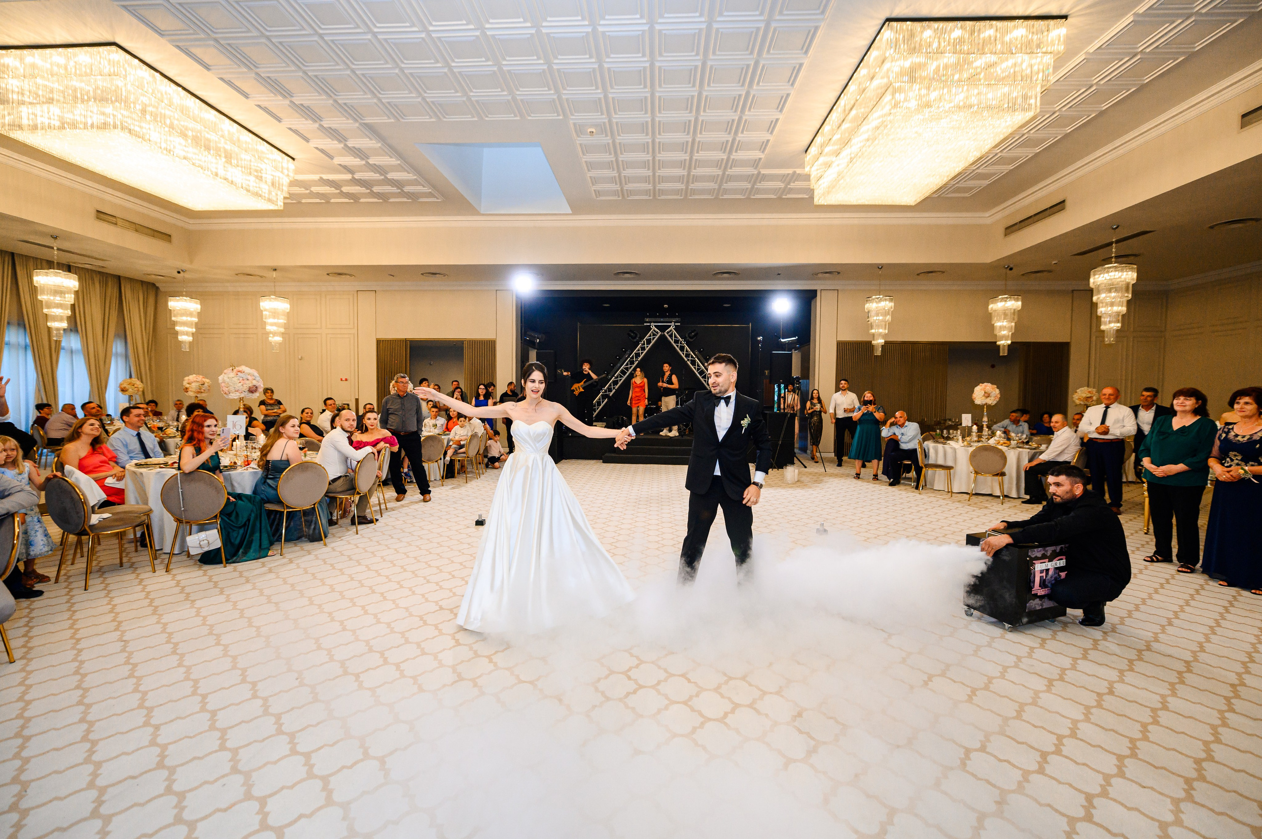 Madalina & Ovidiu. Mugurel Olteanu Fotograf