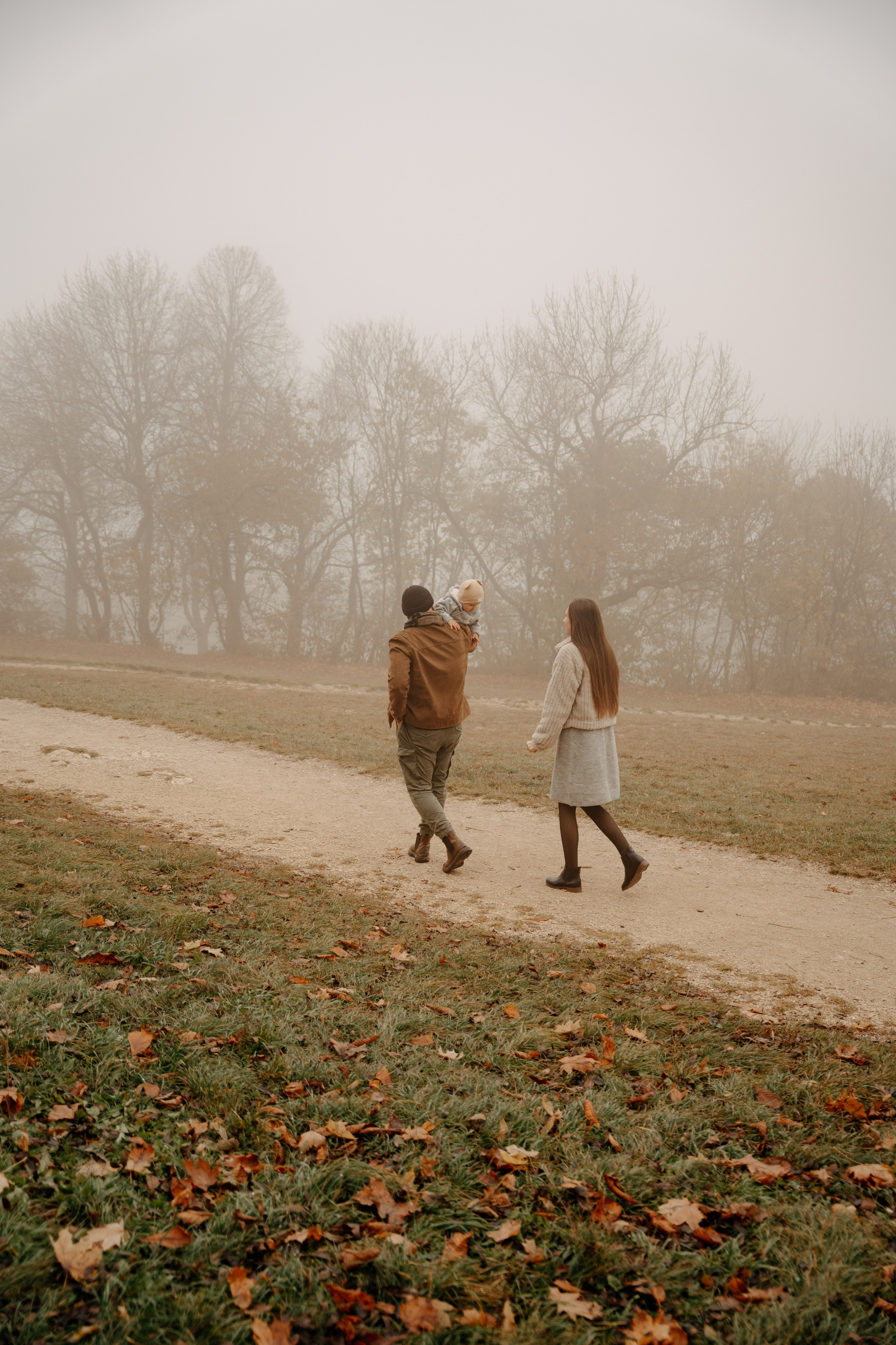 Bendegúz a ködös Normafán. Kezdőlap