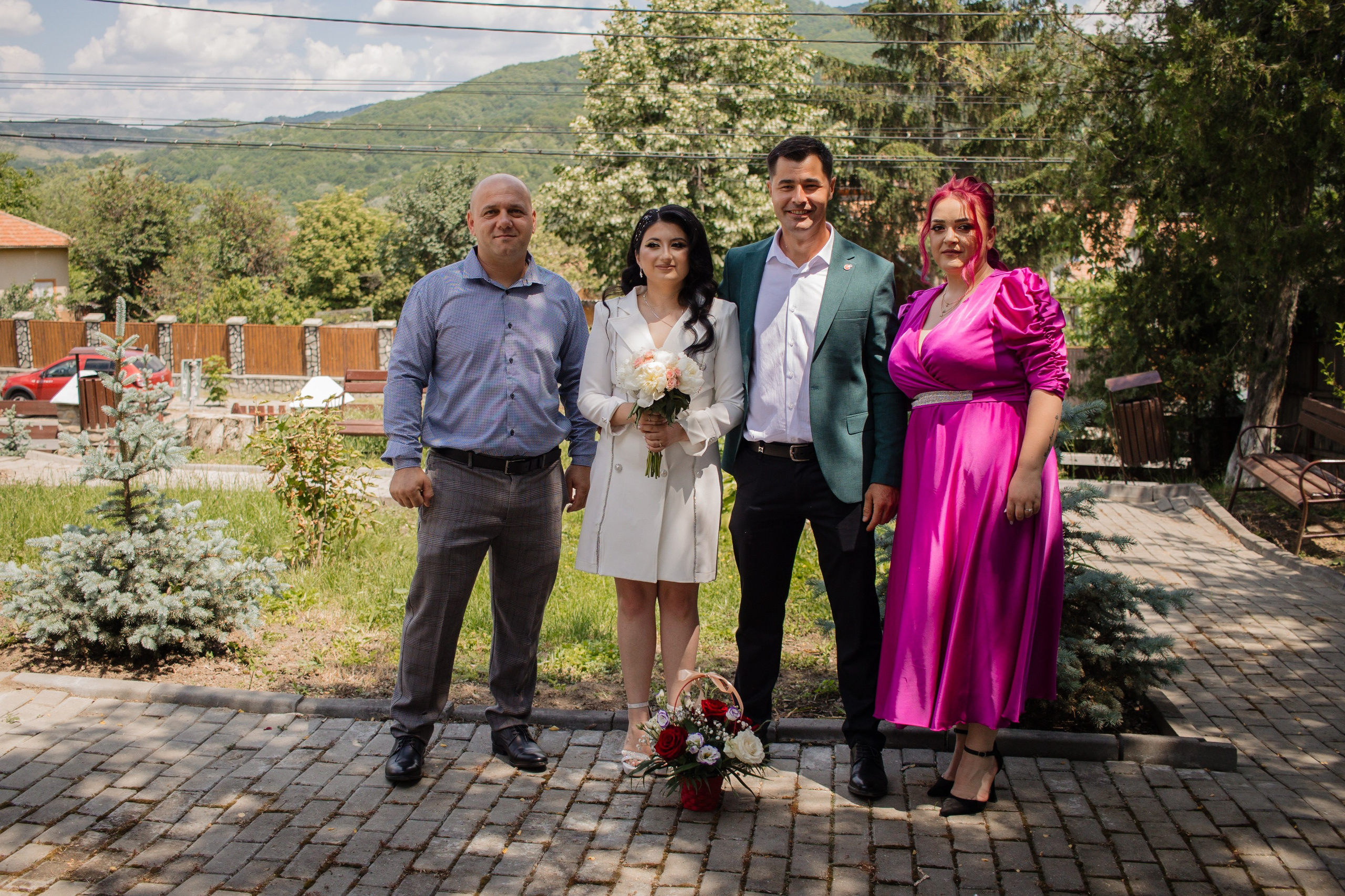 Nadia & George. Fotograf si videograf — evenimente si studio