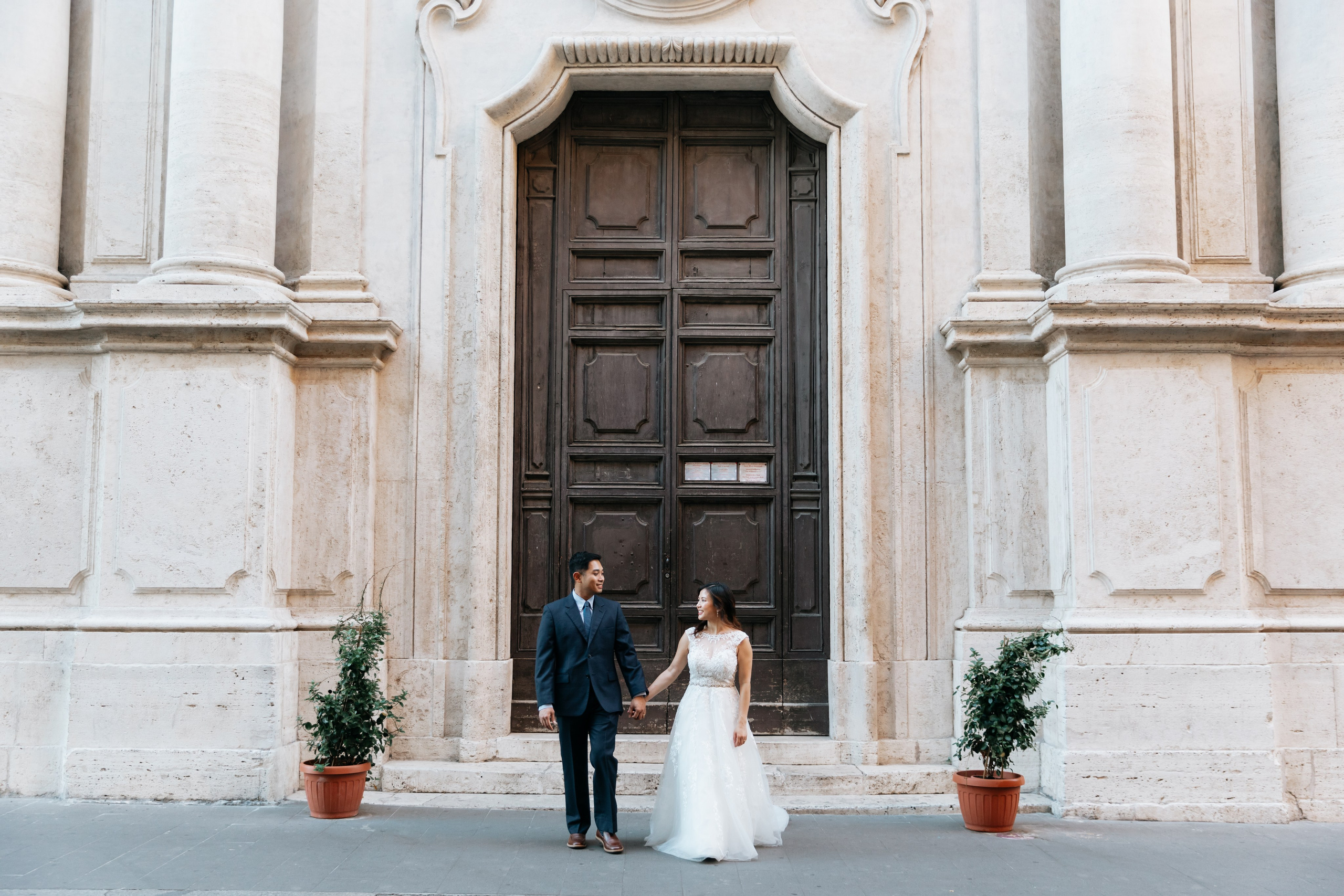 Elopement photoshoot in Rome. Photographer in Rome